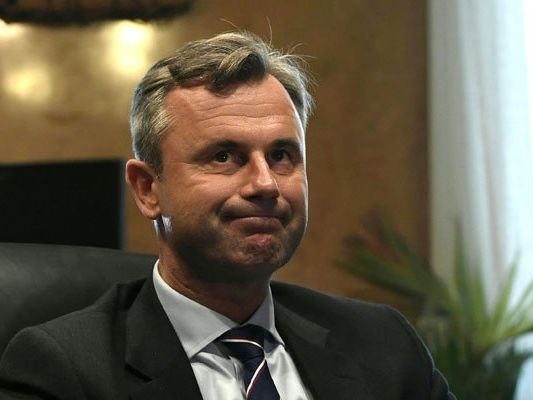 Der Präsidentschaftskandidat Norbert Hofer (FPÖ) blieb - wie eigentlich nie anders geplant - einem Event fern Der Präsidentschaftskandidat Norbert Hofer (FPÖ) blieb - wie eigentlich nie anders geplant - einem Event fern