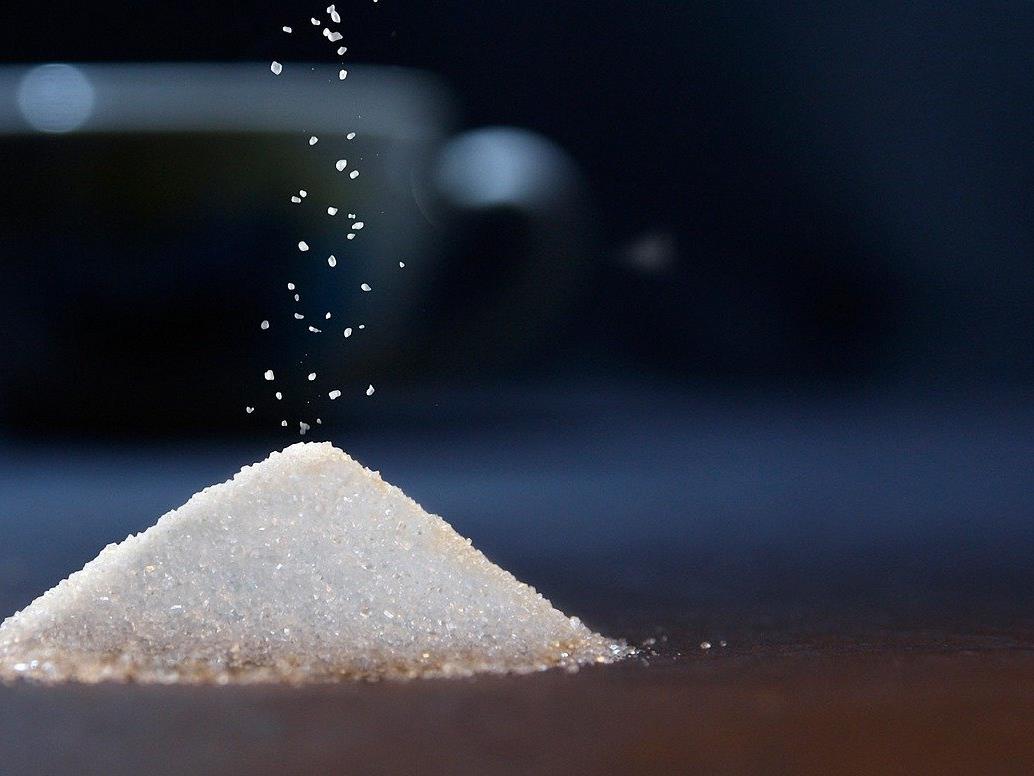 Zucker oder Süßstoff? Mediziner räumen mit Vorurteilen auf.