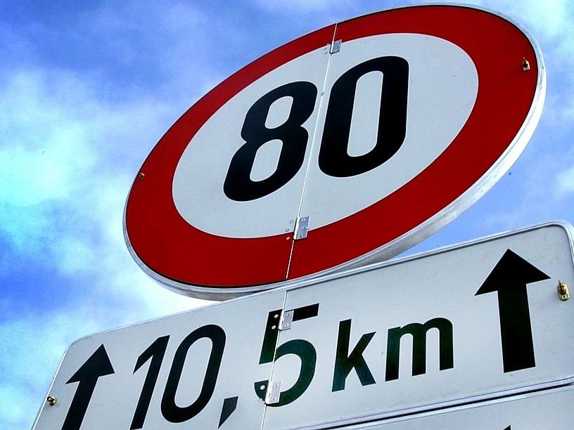 Zweiklassengesellschaft, auch in punkto Verkehrsregelungen. Zweiklassengesellschaft, auch in punkto Verkehrsregelungen.