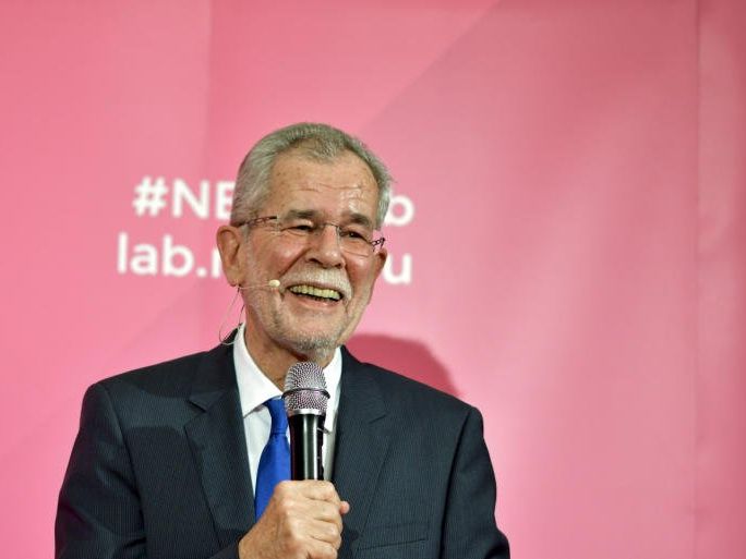 Van der Bellen freut sich über die Unterstützung. Van der Bellen freut sich über die Unterstützung.