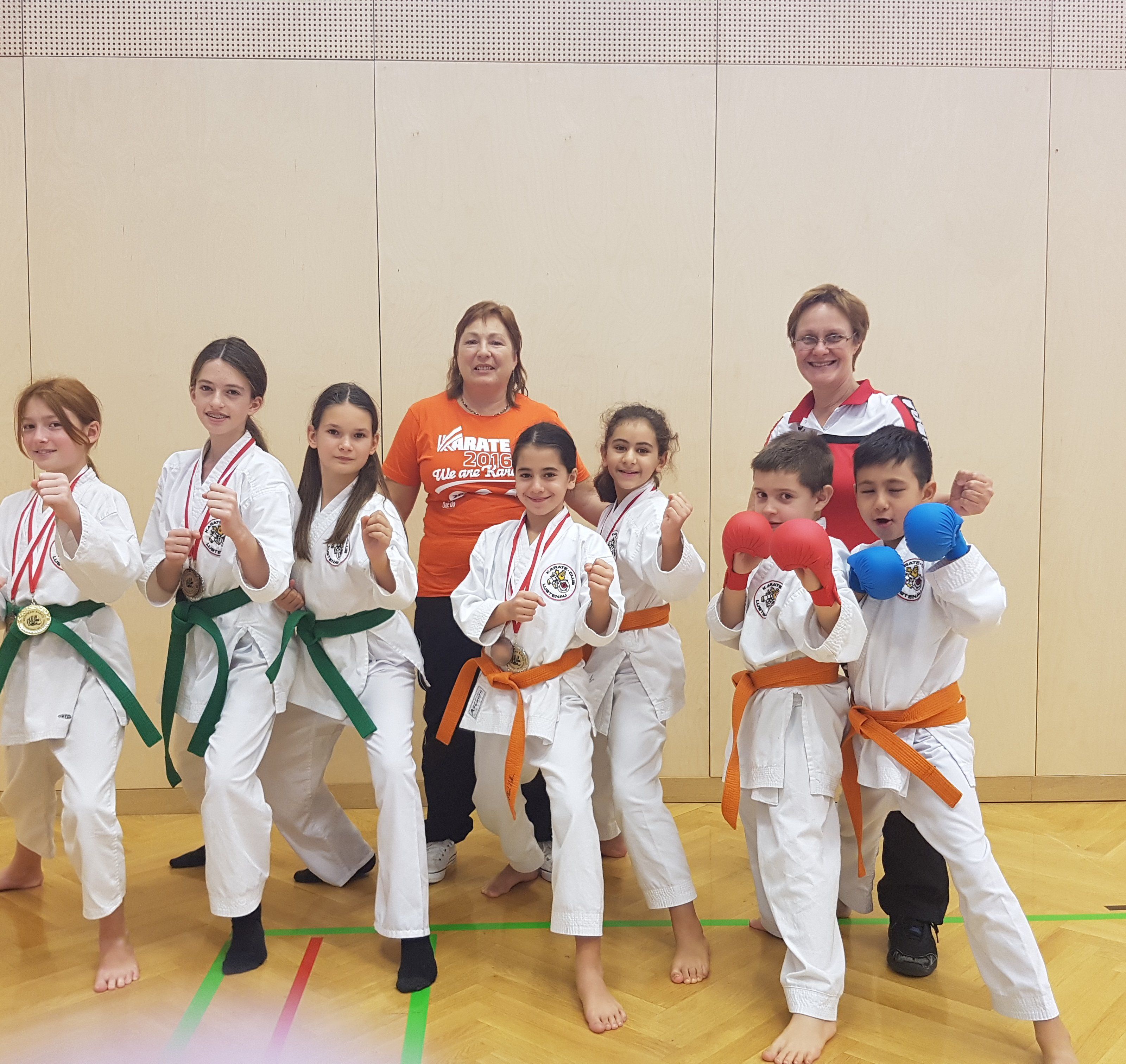 Die sieben jungen Karatesportler errangen fünf Medaillen beim Internationalen Nikolausturnier in Feldkirch. Die sieben jungen Karatesportler errangen fünf Medaillen beim Internationalen Nikolausturnier in Feldkirch.