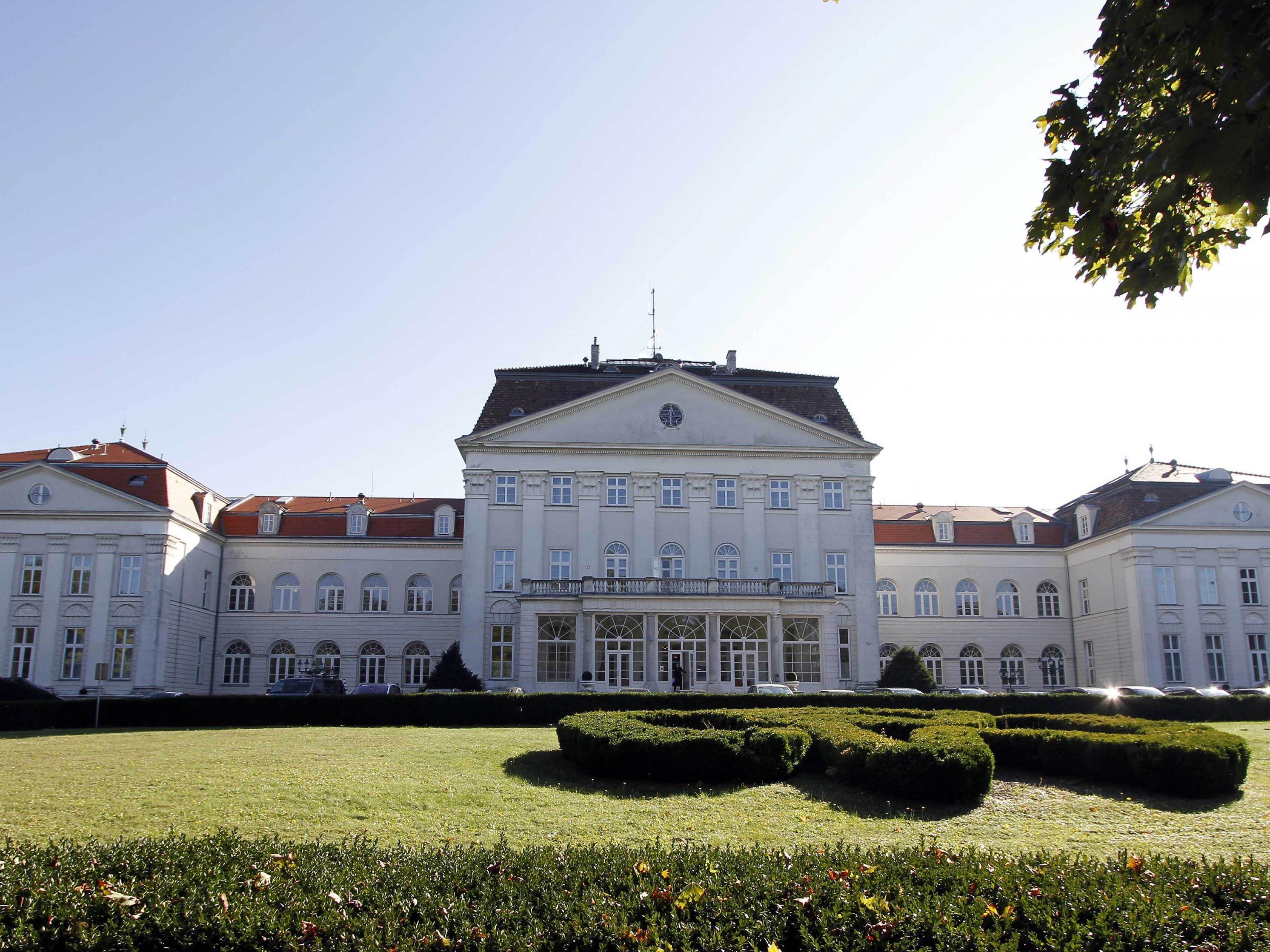 Das Schloss Wilhelminenberg in Wien.