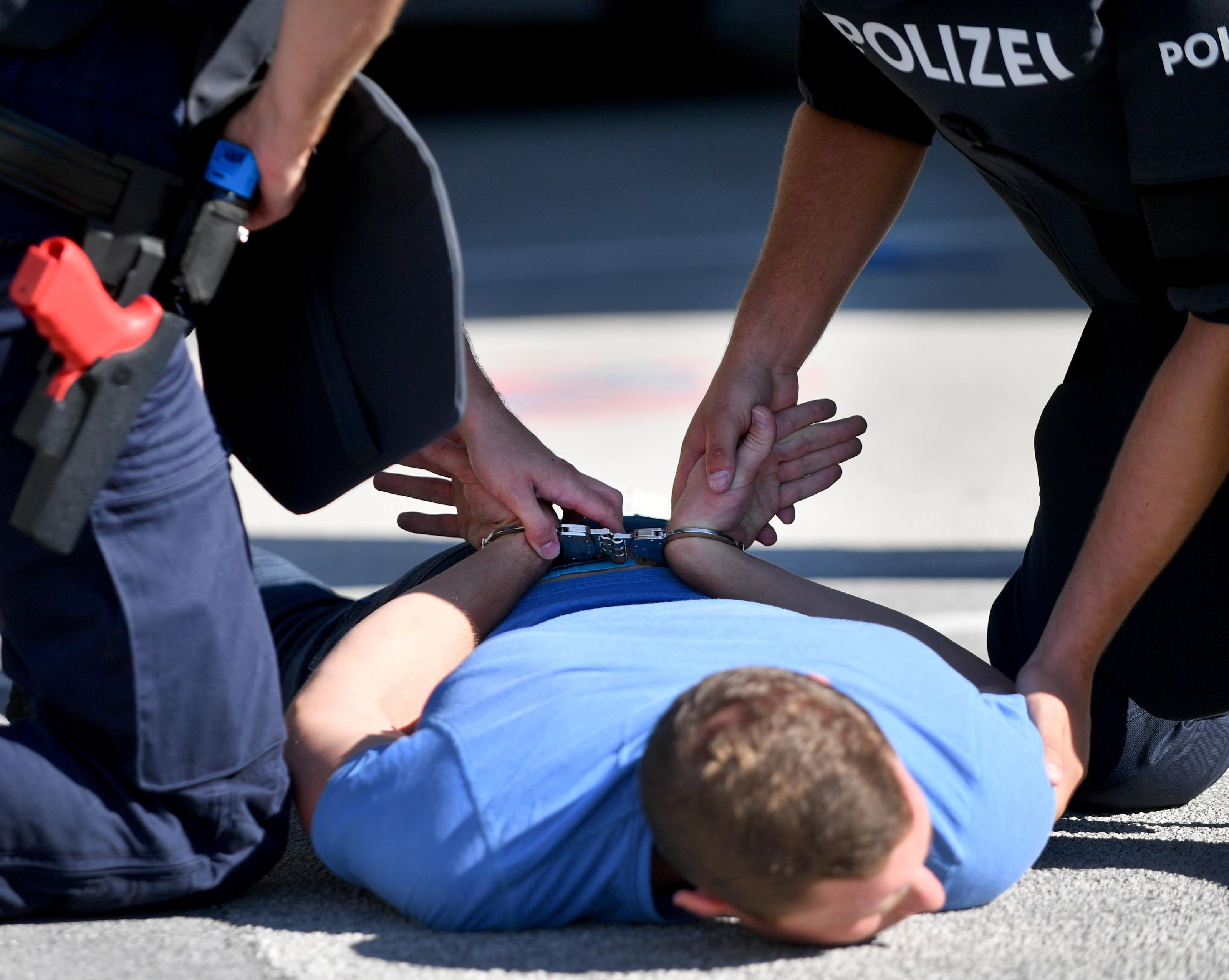 Ein 19-Jähriger wurde bisher als mutmaßlicher Täter ermittelt (Themenbild). Ein 19-Jähriger wurde bisher als mutmaßlicher Täter ermittelt (Themenbild).