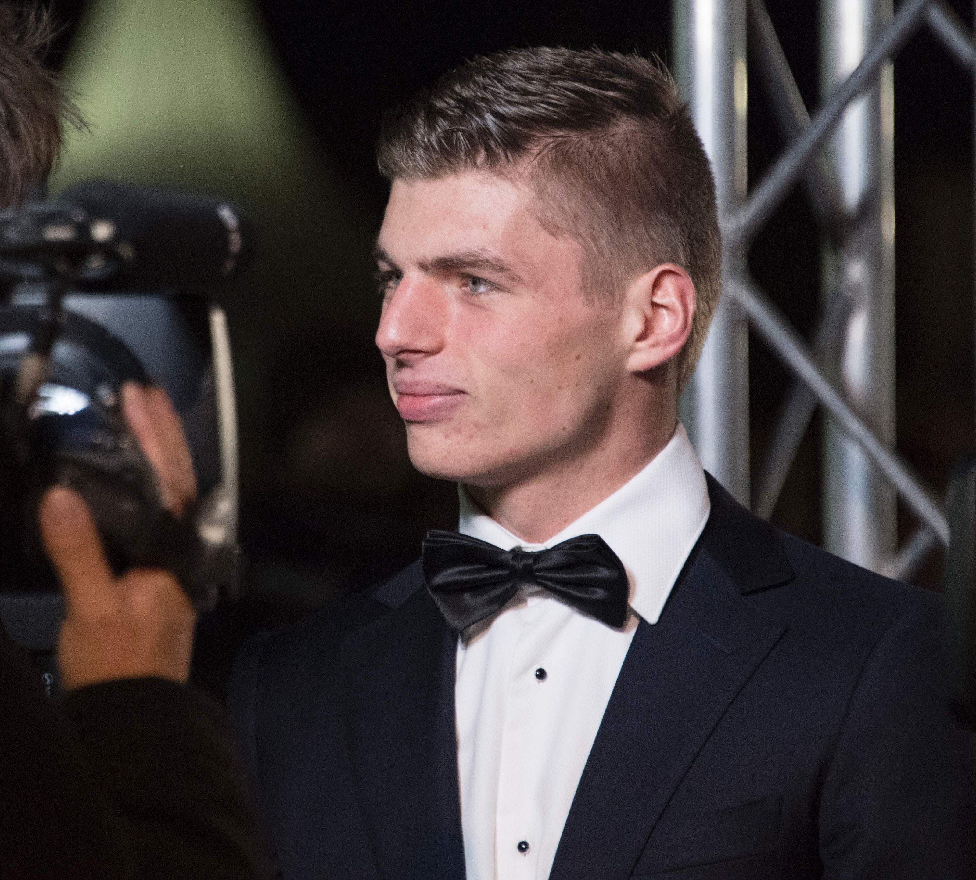 Verstappen wurde bei der FIA-Gala in Wien gleich doppelt ausgezeichnet. Verstappen wurde bei der FIA-Gala in Wien gleich doppelt ausgezeichnet.