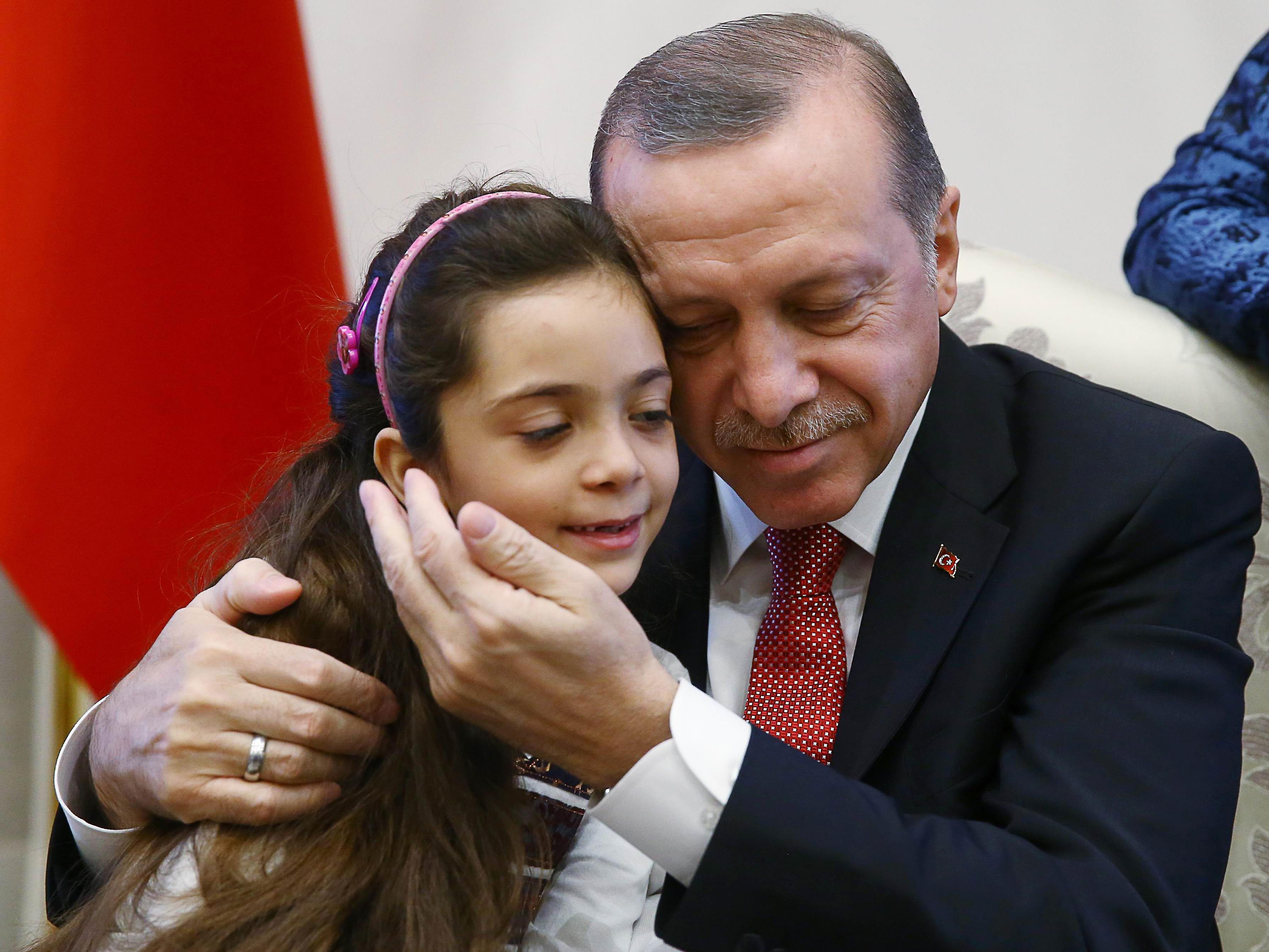 . Der türkische Präsident veröffentlichte am Mittwoch Bilder von dem Treffen mit der siebenjährigen Bana Alabed und ihrer Familie.