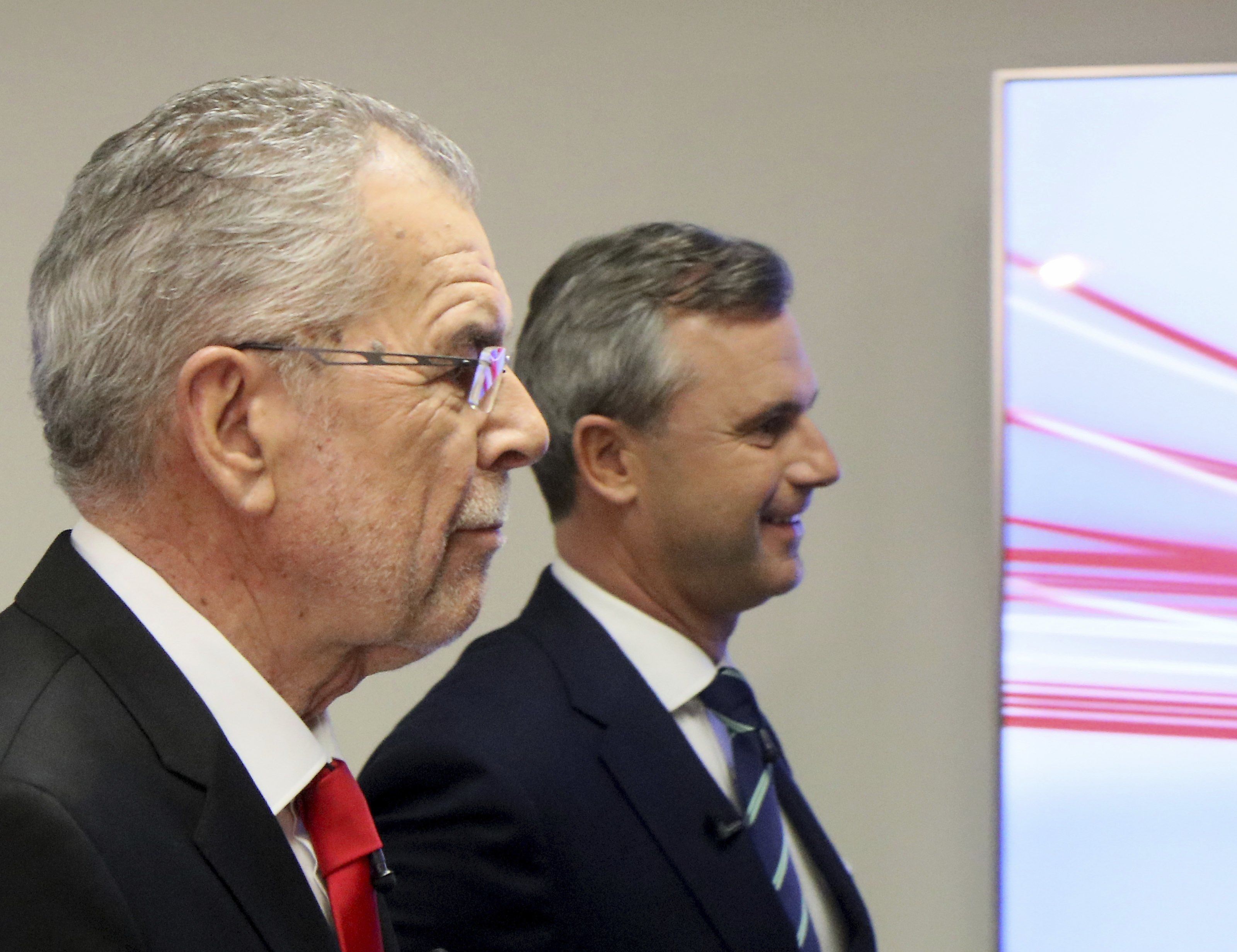 Beide Hofburg-Kandidaten fordern zum Wählen auf. Beide Hofburg-Kandidaten fordern zum Wählen auf.