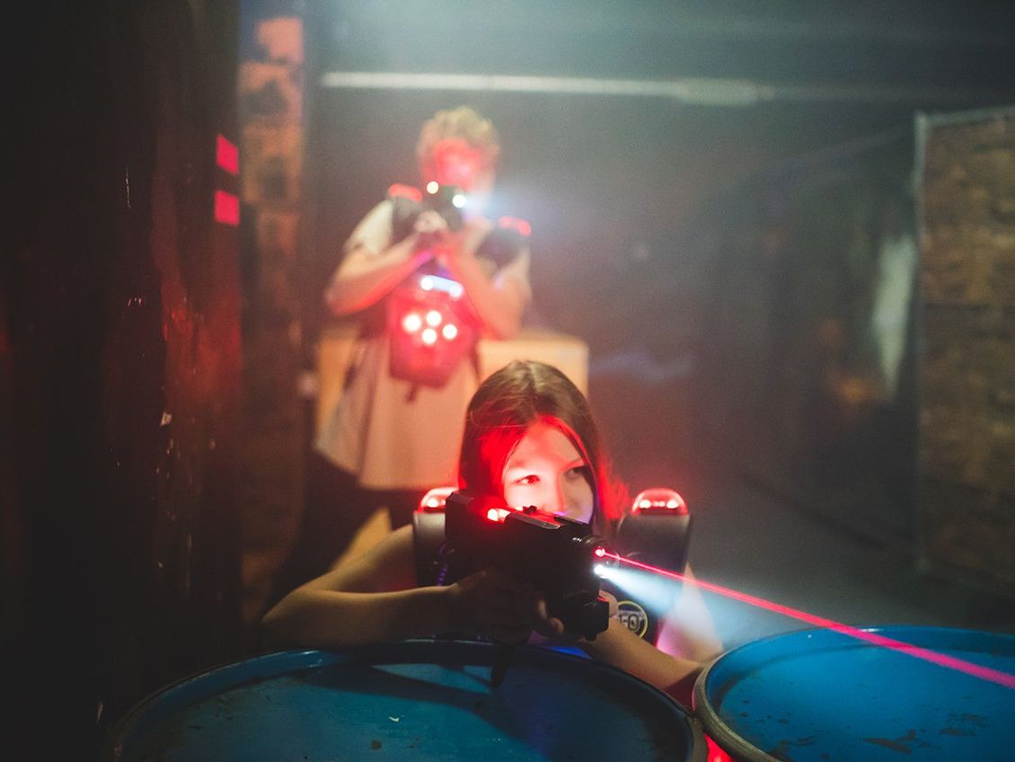 Die weniger schmerzhafte Variante zu Paintball: Lasertag! Die weniger schmerzhafte Variante zu Paintball: Lasertag!
