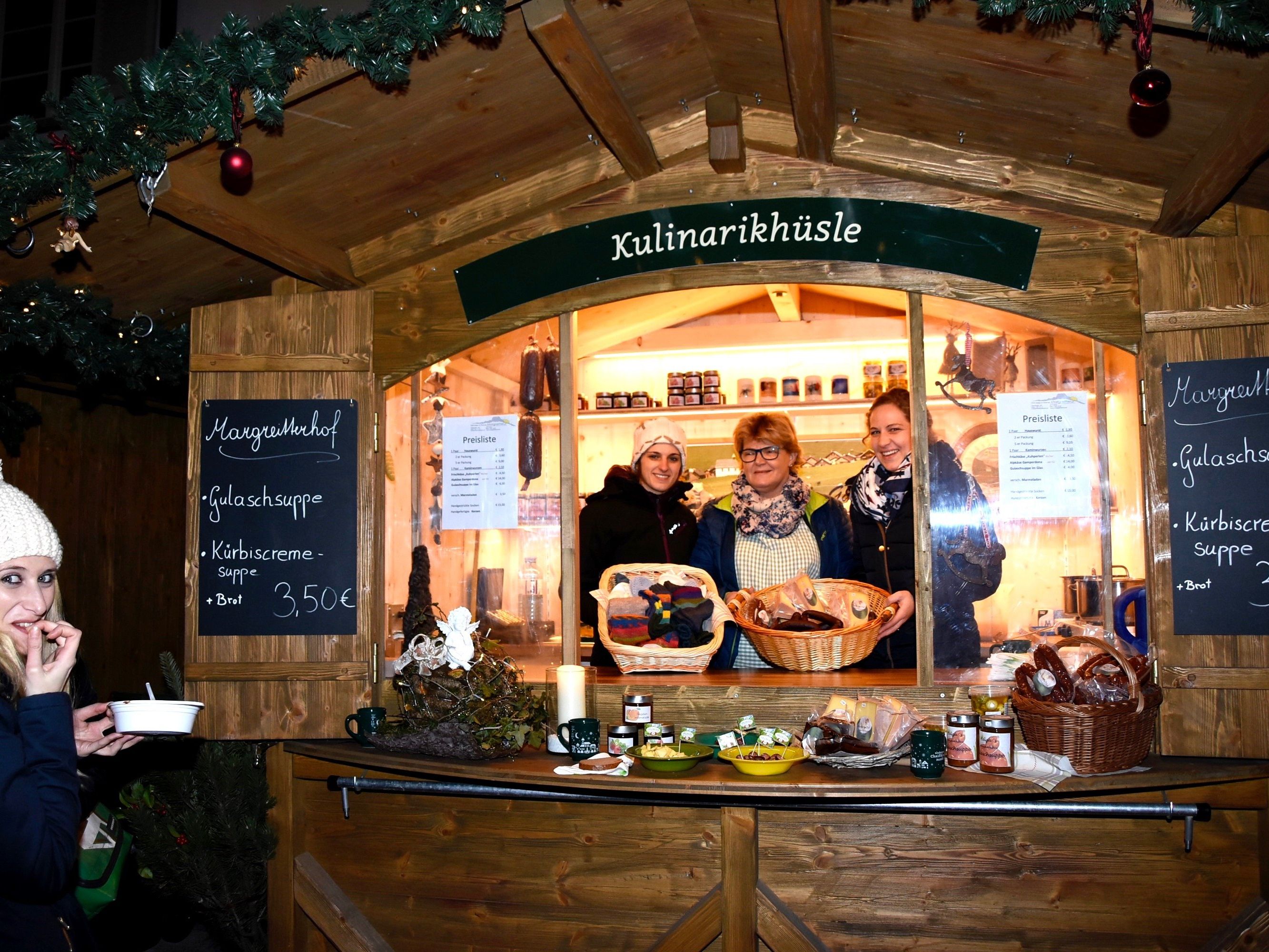Häuschen des Margreitterhofs am Bludenzer Christkindlemarkt 2016 Häuschen des Margreitterhofs am Bludenzer Christkindlemarkt 2016