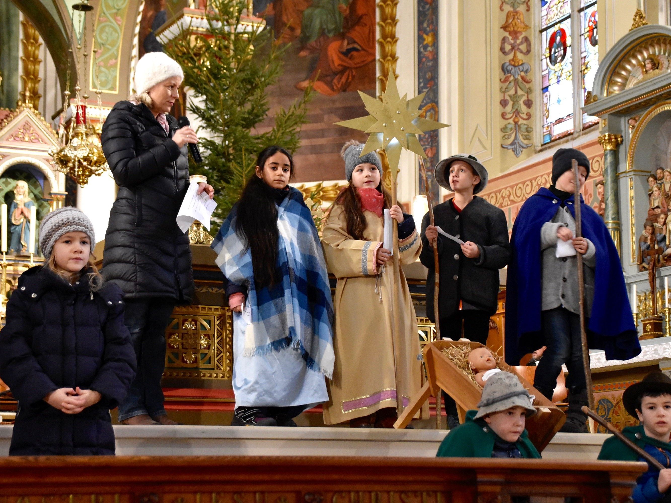 Weihnachtsgeschichte in der Pfarrkirche Schruns Weihnachtsgeschichte in der Pfarrkirche Schruns