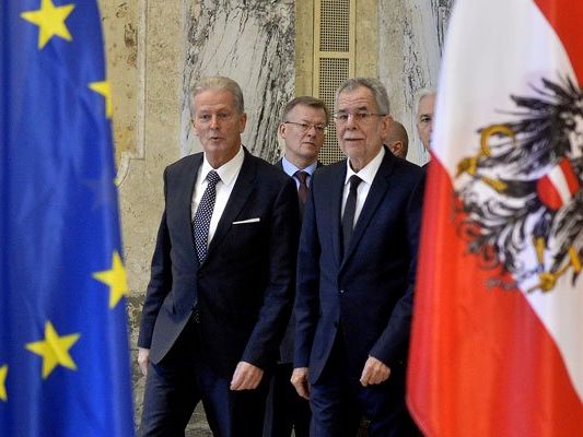 Der designierte Bundespräsident traf sich mit dem Vizekanzler zu einem Arbeitsgespräch Der designierte Bundespräsident traf sich mit dem Vizekanzler zu einem Arbeitsgespräch