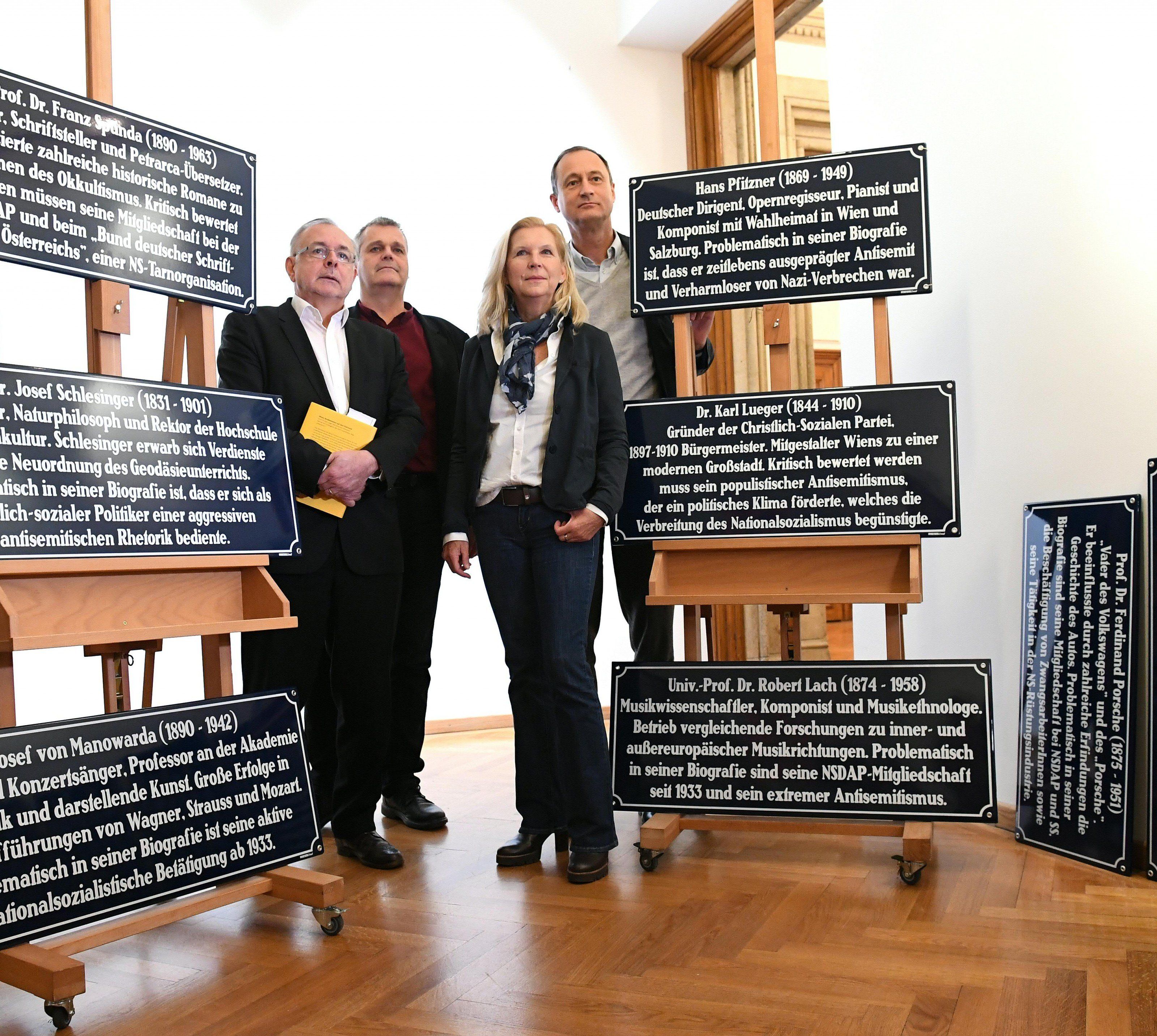 Die neuen Zusatztafeln wurde am Donnerstag präsentiert Die neuen Zusatztafeln wurde am Donnerstag präsentiert