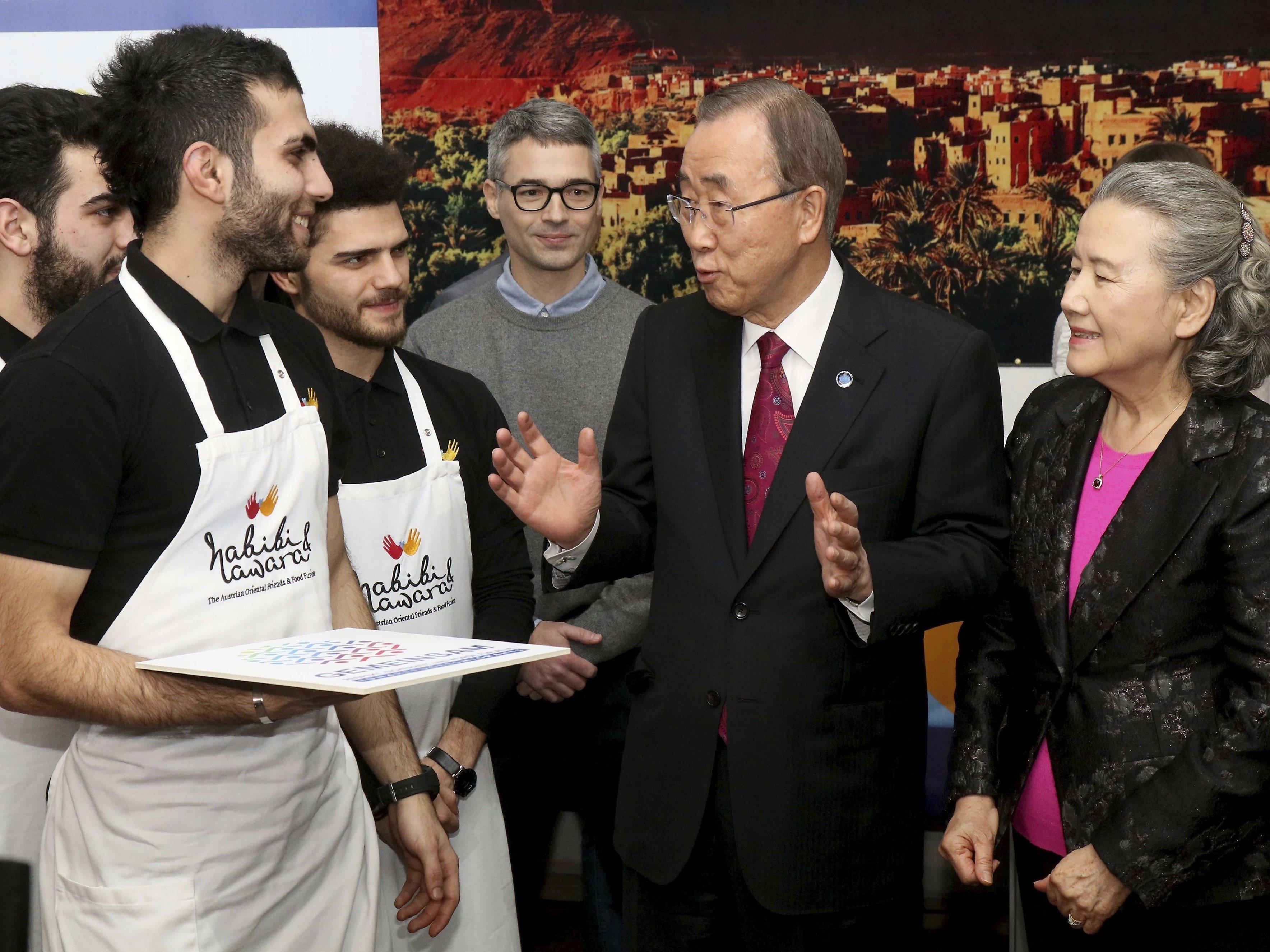 UNO-Generalsekretär Ban Ki-moon besuchte Restaurant Habibi & Hawara in Wien