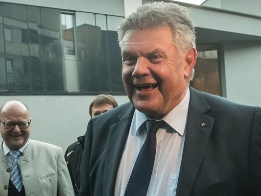 Der Bludenzer Bürgermeister Mansi Katzenmayer kontert die Kritik von Mario Leitner am Budget für 2017. Der Bludenzer Bürgermeister Mansi Katzenmayer kontert die Kritik von Mario Leitner am Budget für 2017.