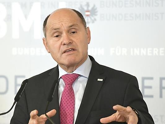 Innenminister Sobotka sieht keine Verbindungen nach Österreich