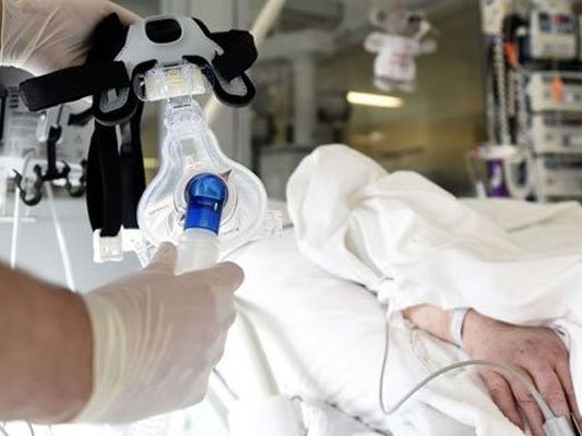 Die Qualität im Gesundheitsweisen soll sich deutlich verschlechtern, so die Ärzte-Prognose. Die Qualität im Gesundheitsweisen soll sich deutlich verschlechtern, so die Ärzte-Prognose.