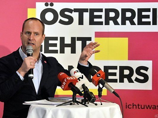 Kritik an allen im oppositionellen Stil Kritik an allen im oppositionellen Stil