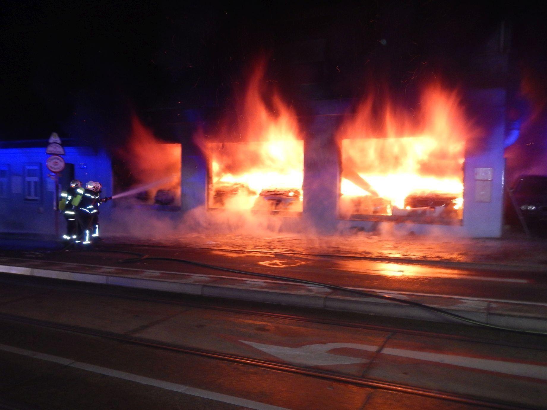 In Meidling musste die Feuerwehr zu einem Vollbrand ausrücken
