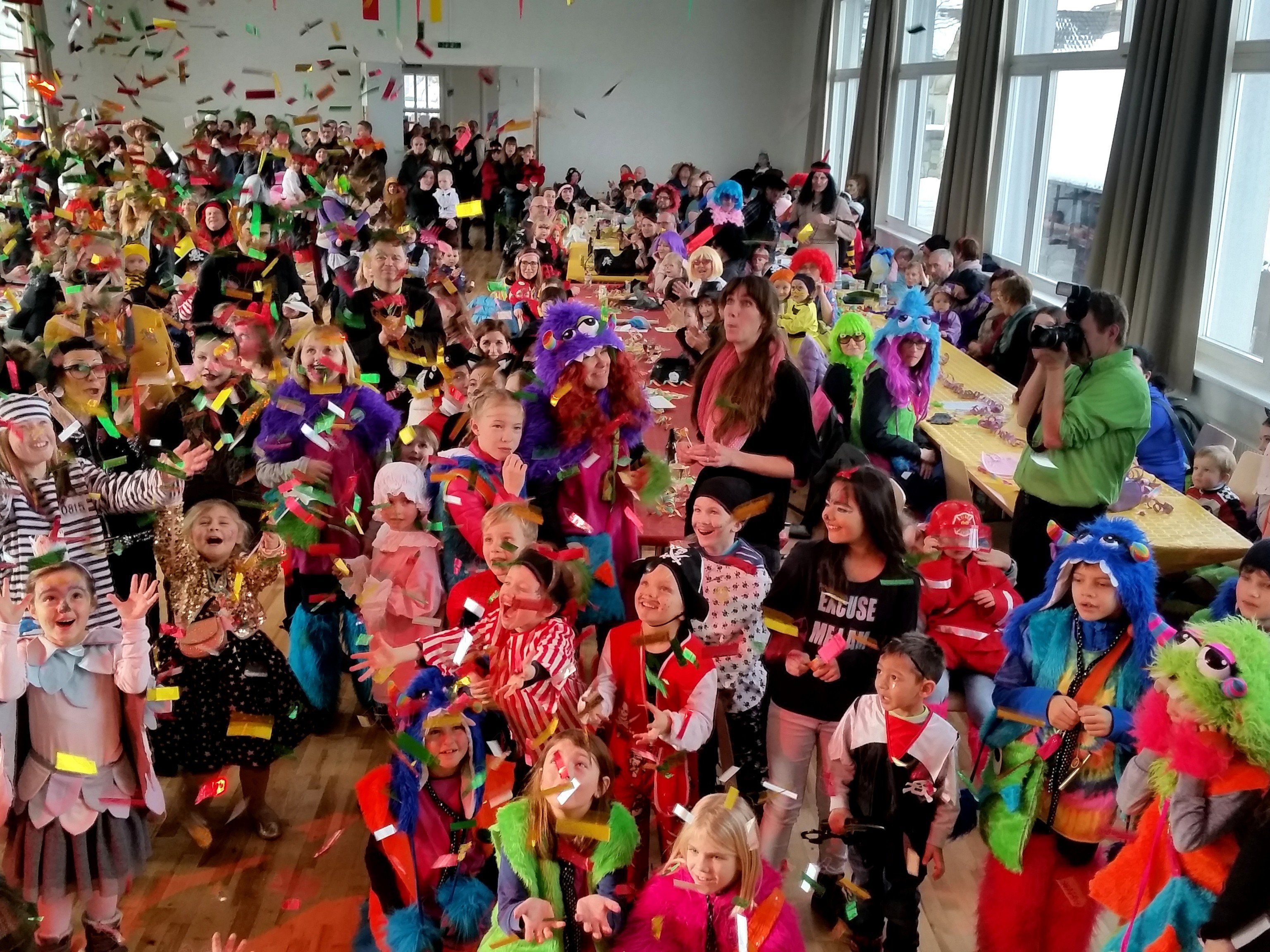 Volles Haus beim Kinderfasching in Schwarzach. Volles Haus beim Kinderfasching in Schwarzach.