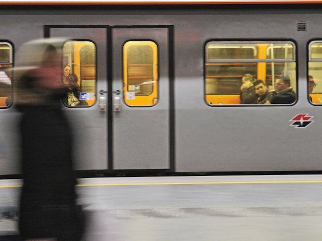 Jugendliche hantierten mit Softguns: Fahrgäste der U-Bahnlinie U3 alarmierten die Polizei.