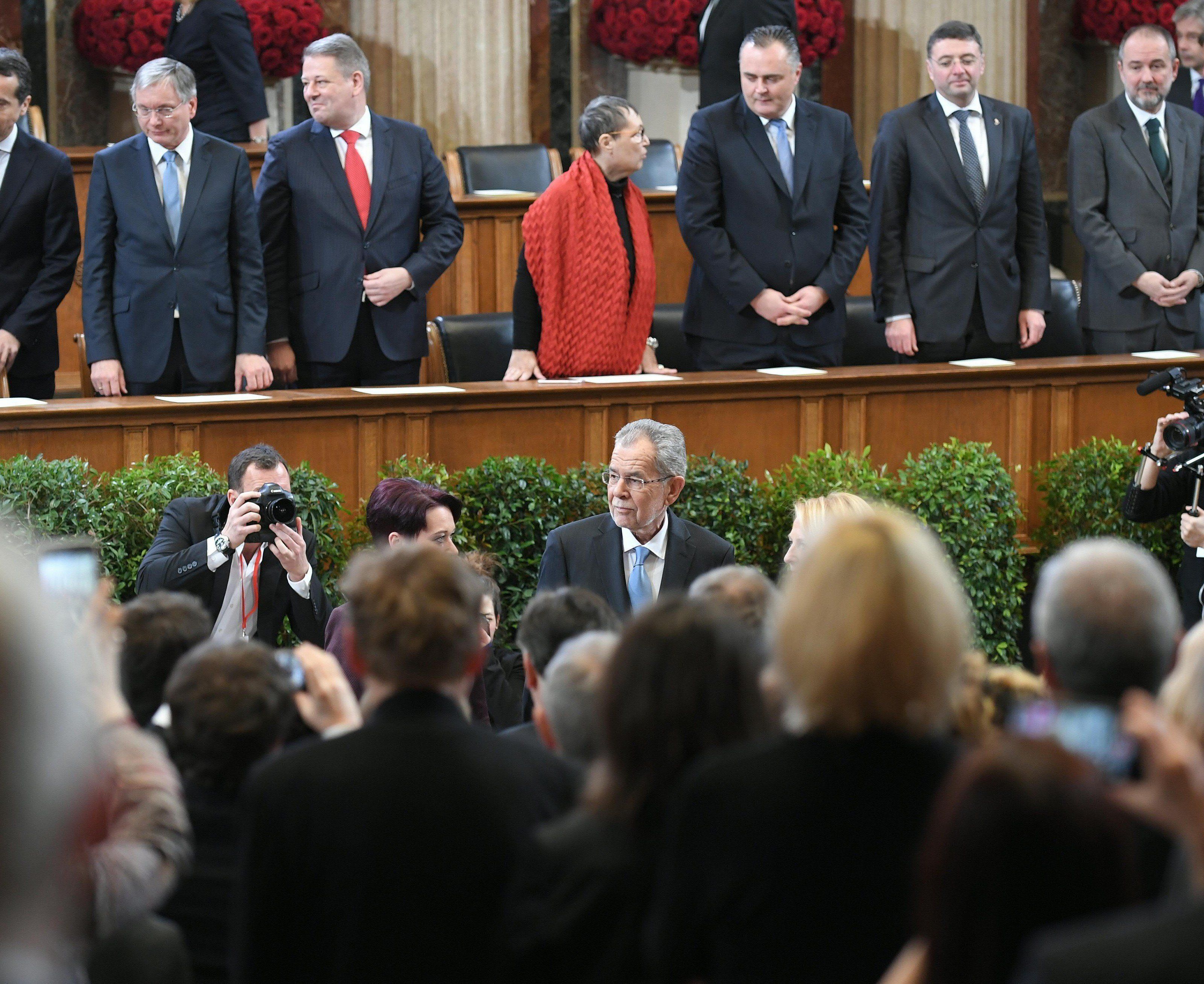 Alexander Van der Bellen wurde als Bundespräsident angelobt. Alexander Van der Bellen wurde als Bundespräsident angelobt.