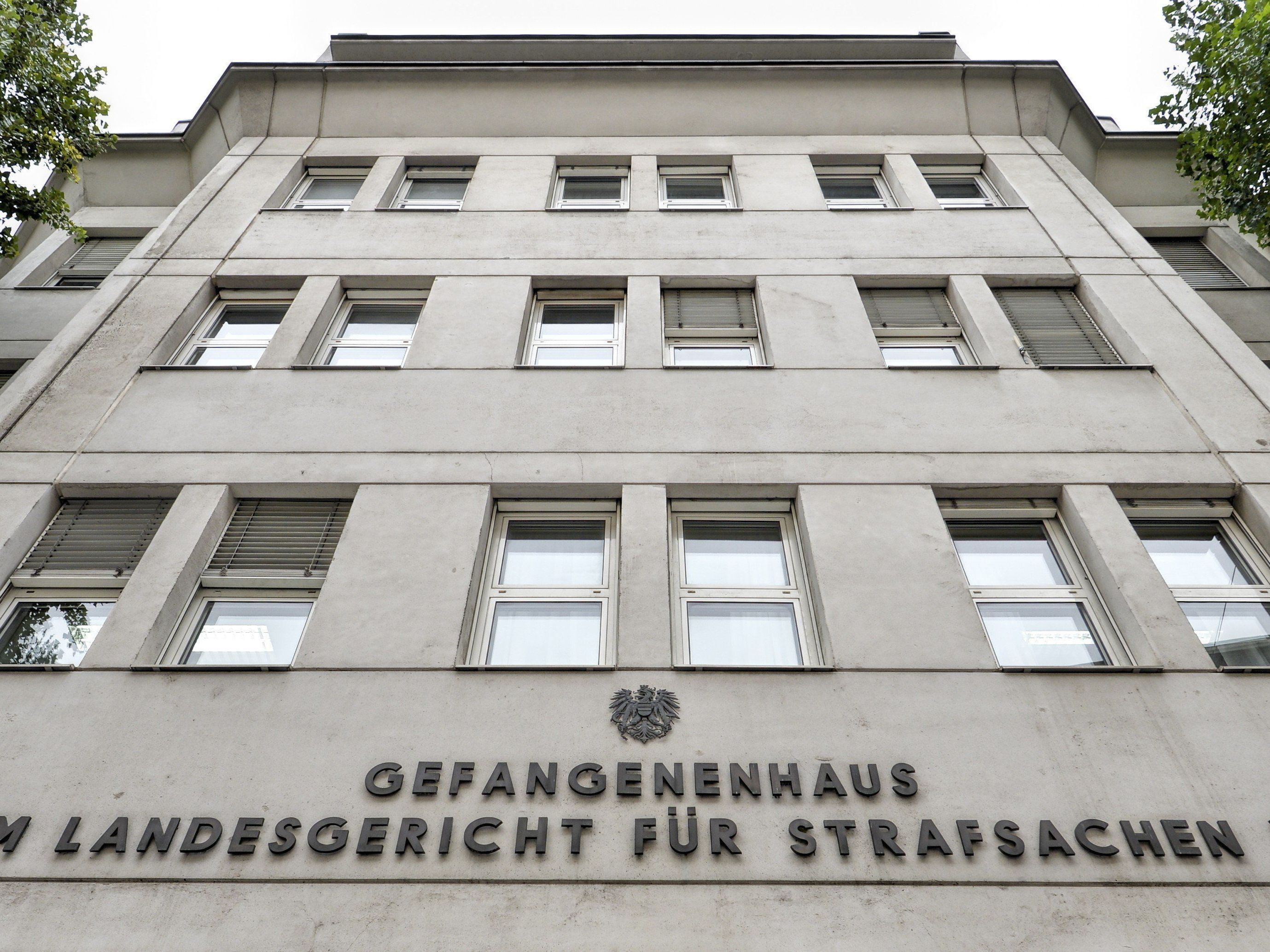 Der Terrorverdächtige wird in die Justizanstalt Josefstadt eingeliefert. Der Terrorverdächtige wird in die Justizanstalt Josefstadt eingeliefert.