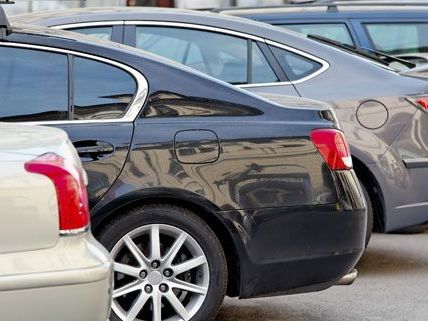 In Margareten wurden fünf Fahrzeuge beschädigt In Margareten wurden fünf Fahrzeuge beschädigt