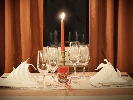 Ideen für einen romantischen Valentinstag in Wien. Ideen für einen romantischen Valentinstag in Wien.