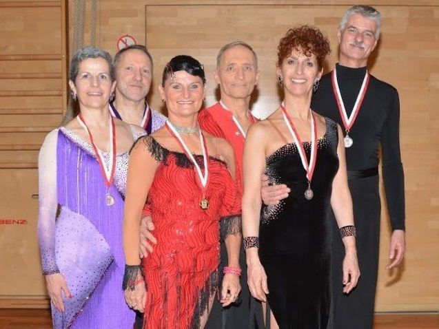 Die erfolgreichen Paare: v.l.: Barbara+Eugen Kathan, Ria+Franz Steinbichler, Ingrid Mol u. Thijs Niesten Die erfolgreichen Paare: v.l.: Barbara+Eugen Kathan, Ria+Franz Steinbichler, Ingrid Mol u. Thijs Niesten
