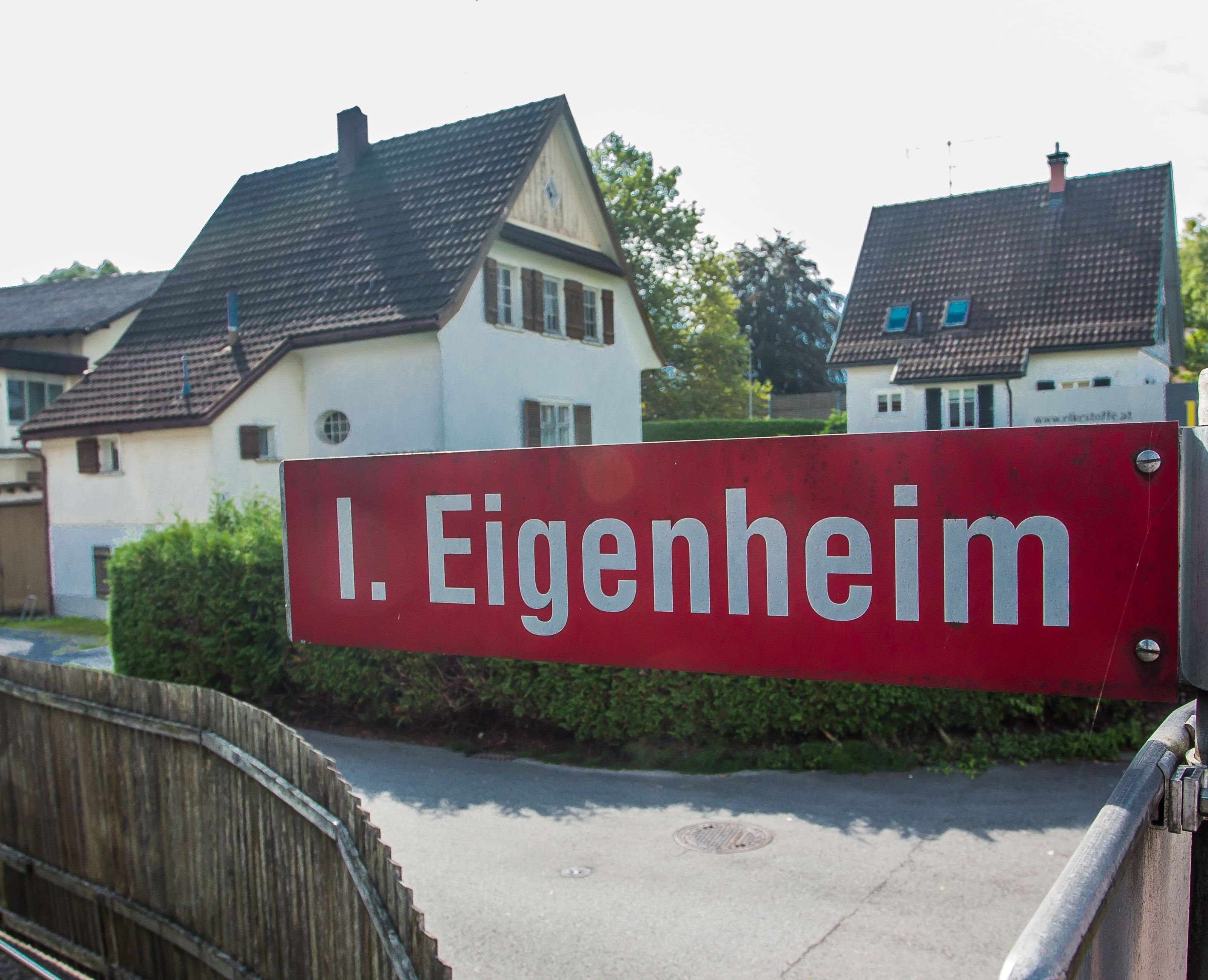 Die 4. com:bau präsentiert sich als Informationsdrehscheibe für Häuslebauer und Sanierer. Die 4. com:bau präsentiert sich als Informationsdrehscheibe für Häuslebauer und Sanierer.