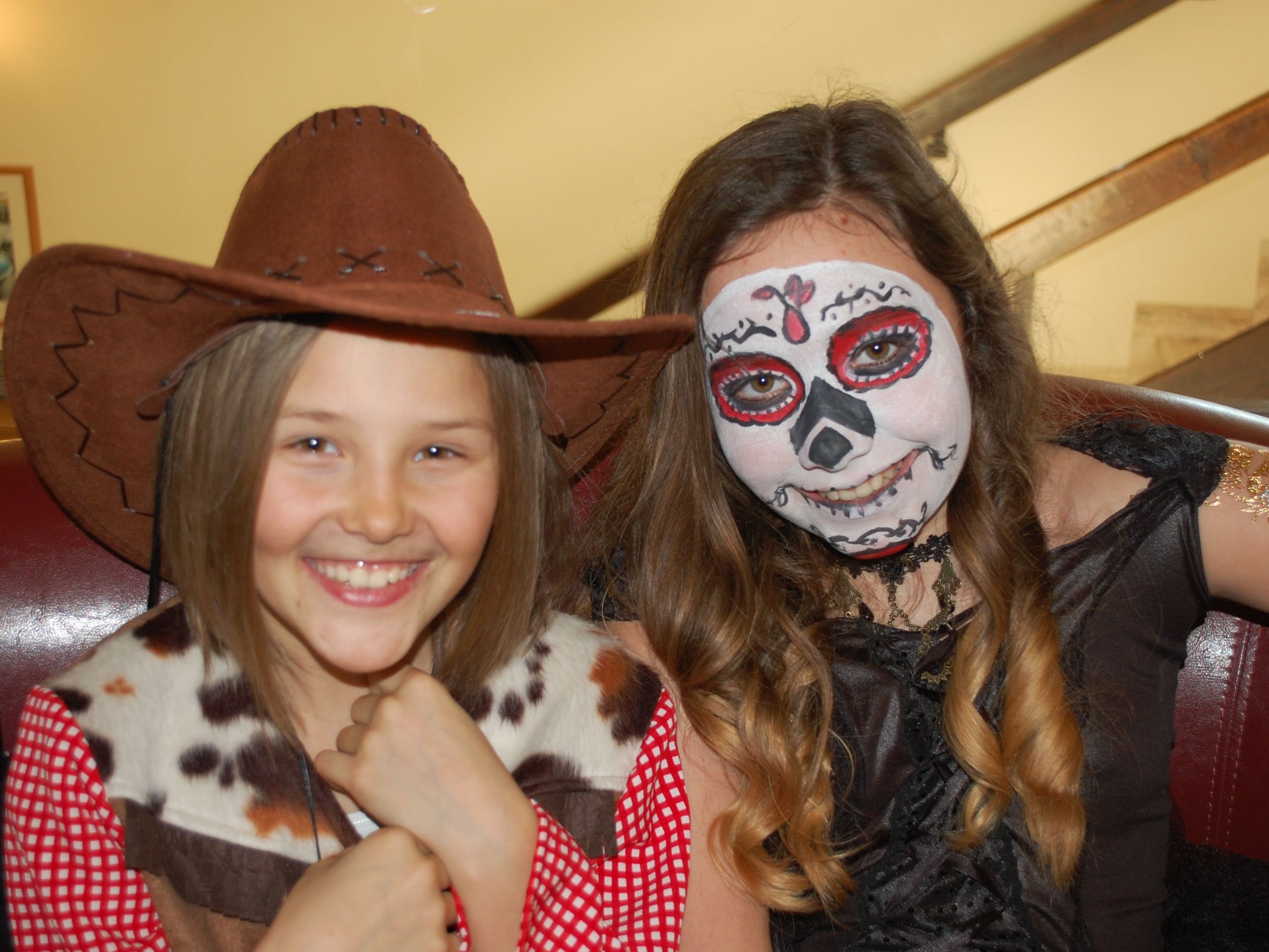 Smarte Engel, wilde Cowboys oder friedfertige Indianer, es gab fast alles bei der Kinderfasnat. Smarte Engel, wilde Cowboys oder friedfertige Indianer, es gab fast alles bei der Kinderfasnat.