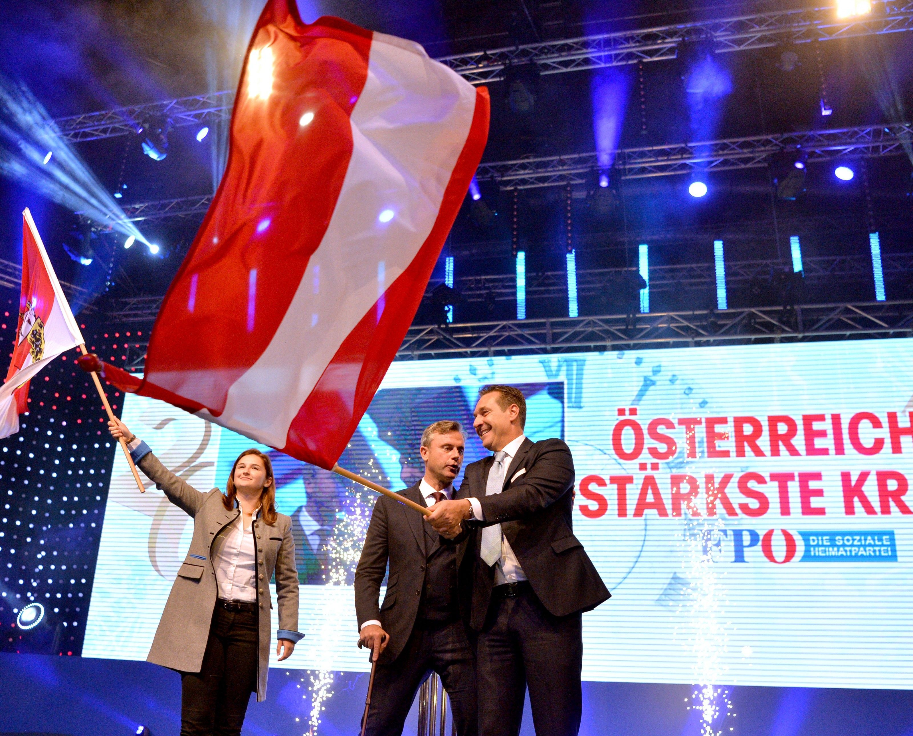 Einer ifo-Studie zufolge profitiert die FPÖ in den Wahlergebnissen auch heute noch von geflüchteten Ex-Nazis. Einer ifo-Studie zufolge profitiert die FPÖ in den Wahlergebnissen auch heute noch von geflüchteten Ex-Nazis.
