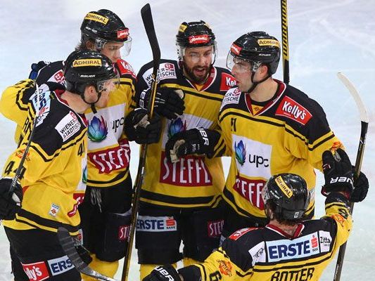 Die Caps haben nach dem Spiel allen Grund zur Freude Die Caps haben nach dem Spiel allen Grund zur Freude