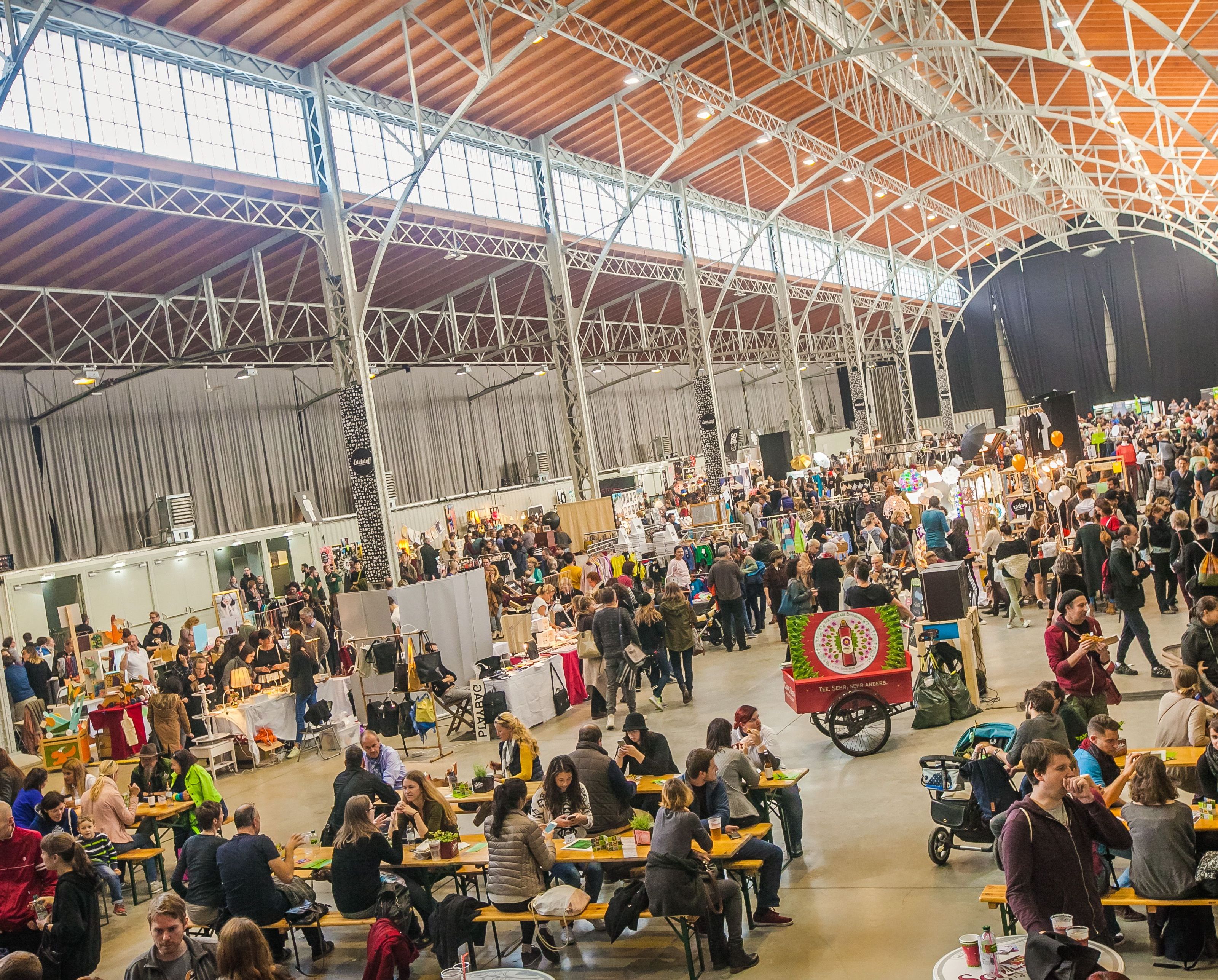 Beim Edelstoff Designmarkt in der Marx Halle Beim Edelstoff Designmarkt in der Marx Halle