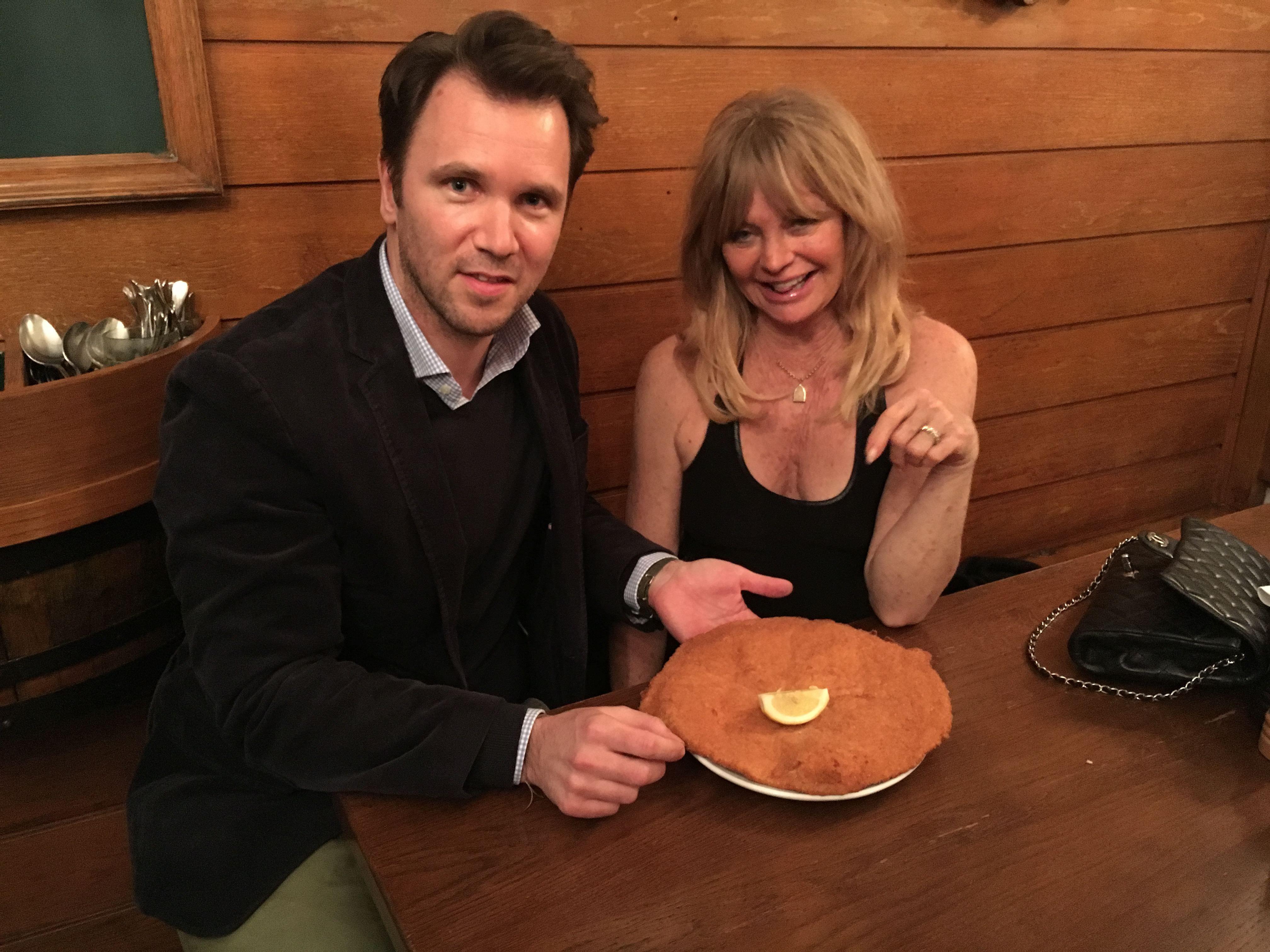 Goldie Hawn genoss beim Figlmüller ihr Wiener Schnitzel