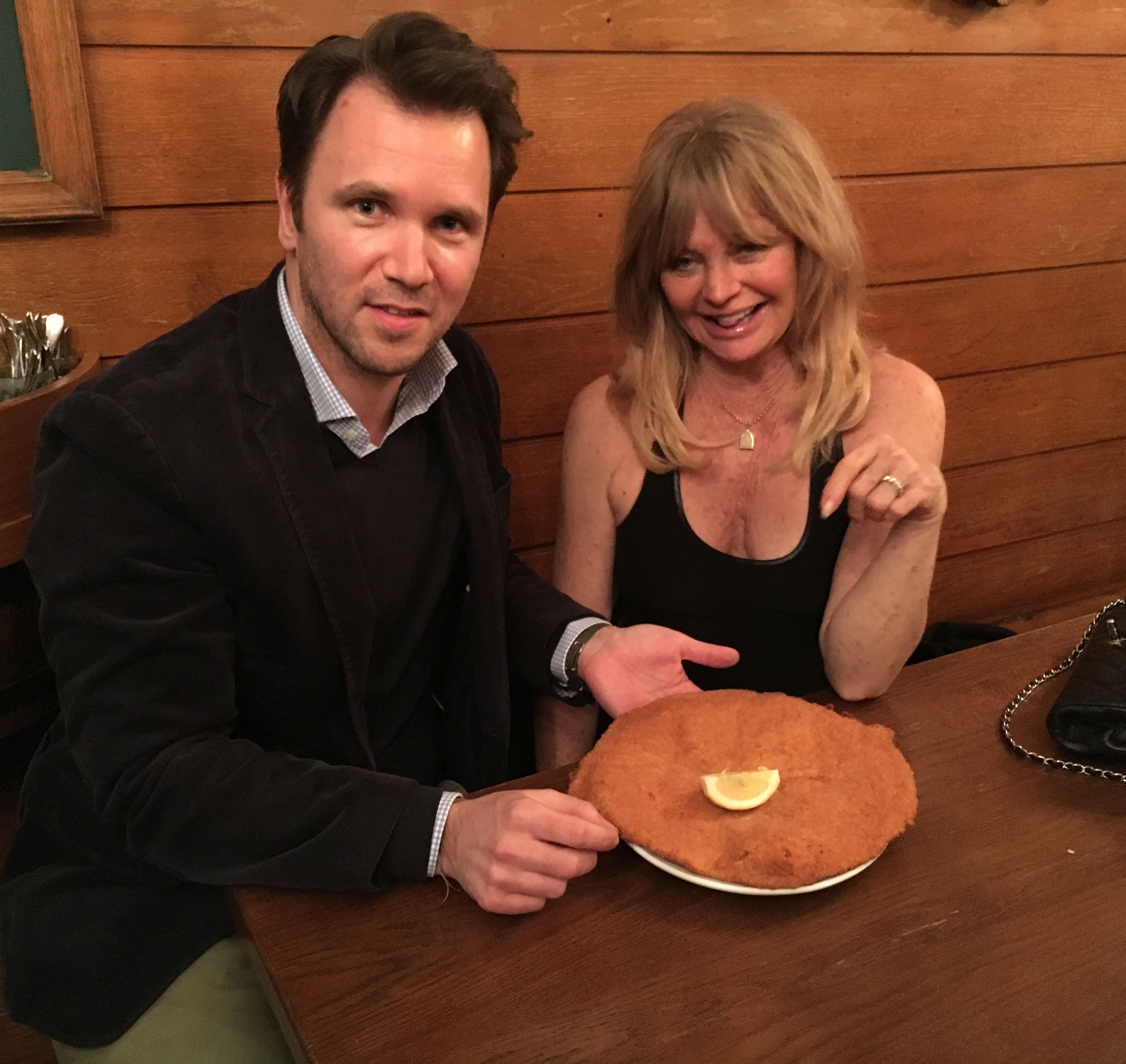 Goldie Hawn genoss beim Figlmüller ihr Wiener Schnitzel