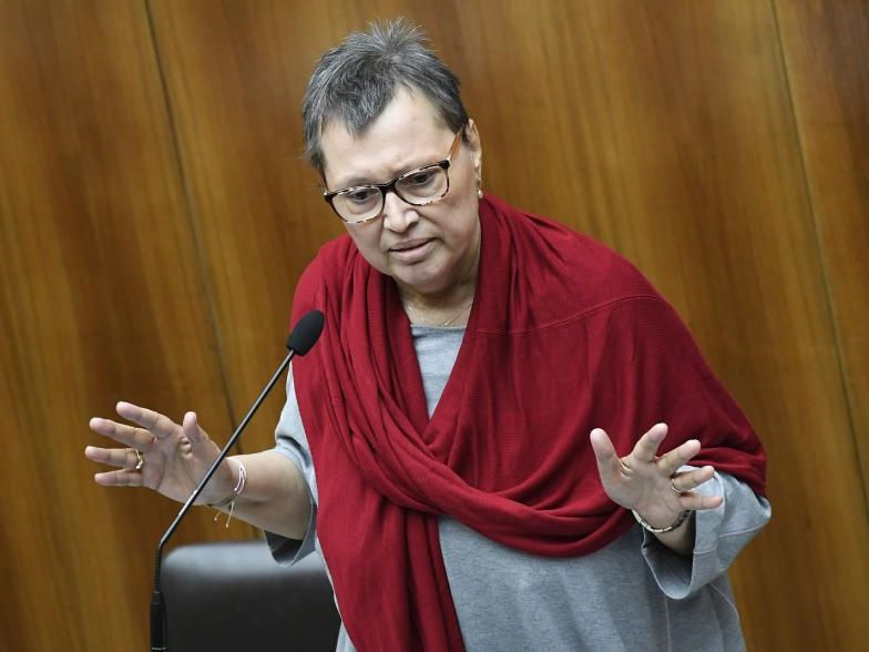 Oberhauser lässt sich vorläufig vertreten. Oberhauser lässt sich vorläufig vertreten.