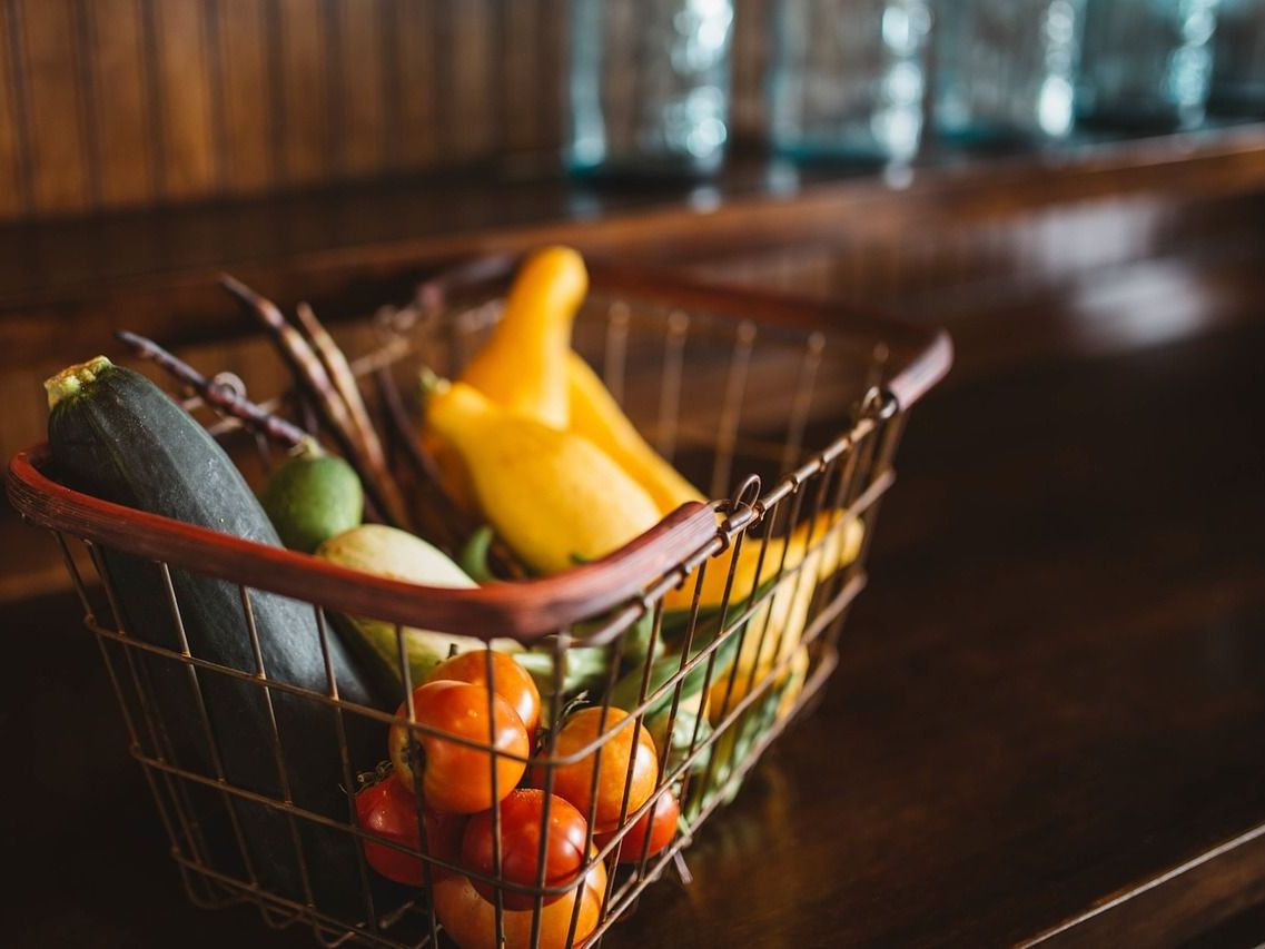 Deshalb müssen wir in Österreich derzeit für importiertes Obst und Gemüse mehr bezahlen. Deshalb müssen wir in Österreich derzeit für importiertes Obst und Gemüse mehr bezahlen.