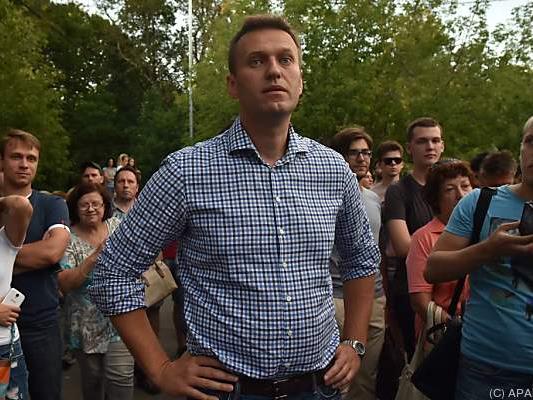 Nawalny drohen mehrere Tage Arrest