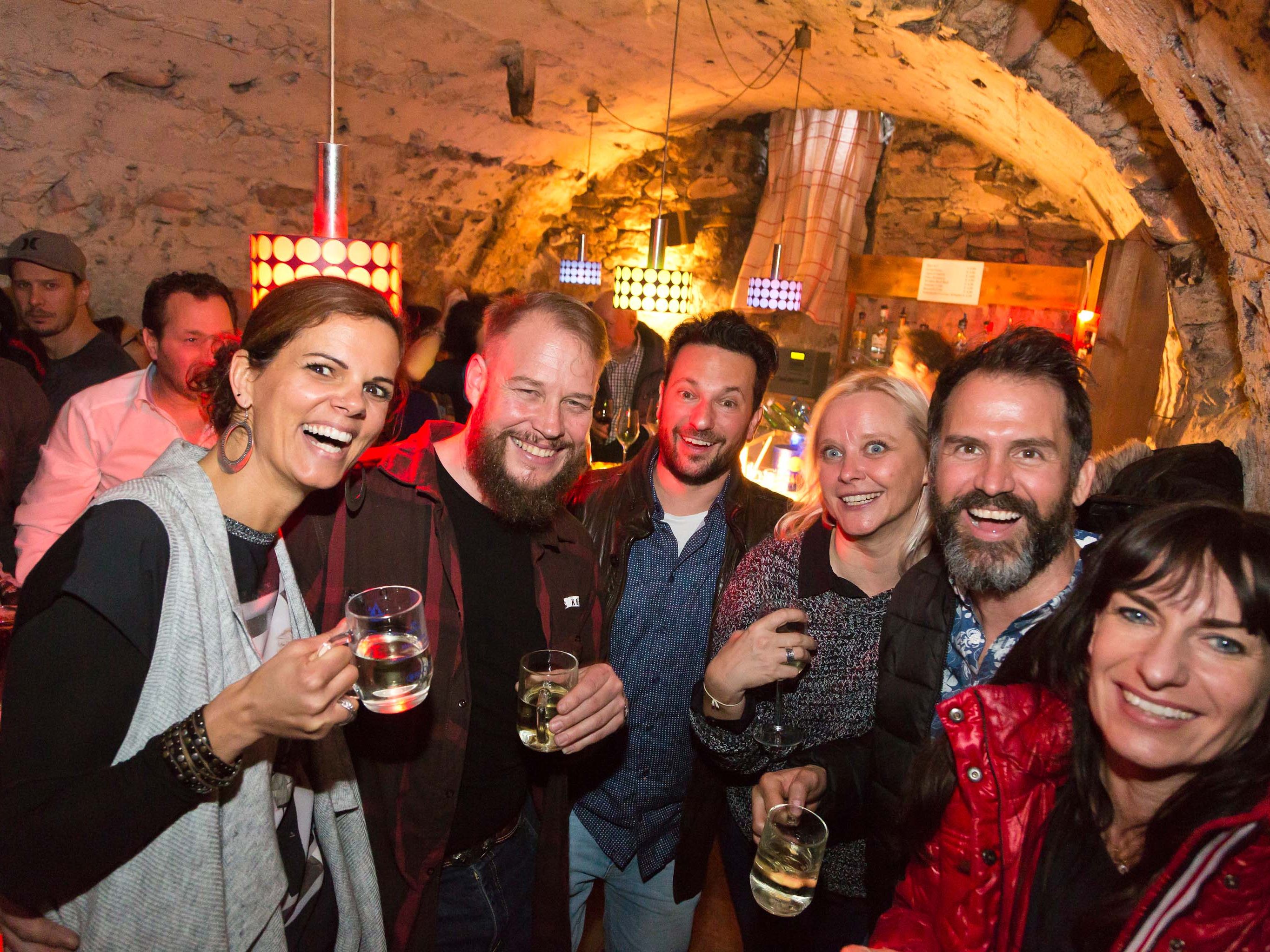 Die Besucherinnen und Besucher genossen gute Stimmung und seltene Einblicke in Rankweils alte Keller. Die Besucherinnen und Besucher genossen gute Stimmung und seltene Einblicke in Rankweils alte Keller.