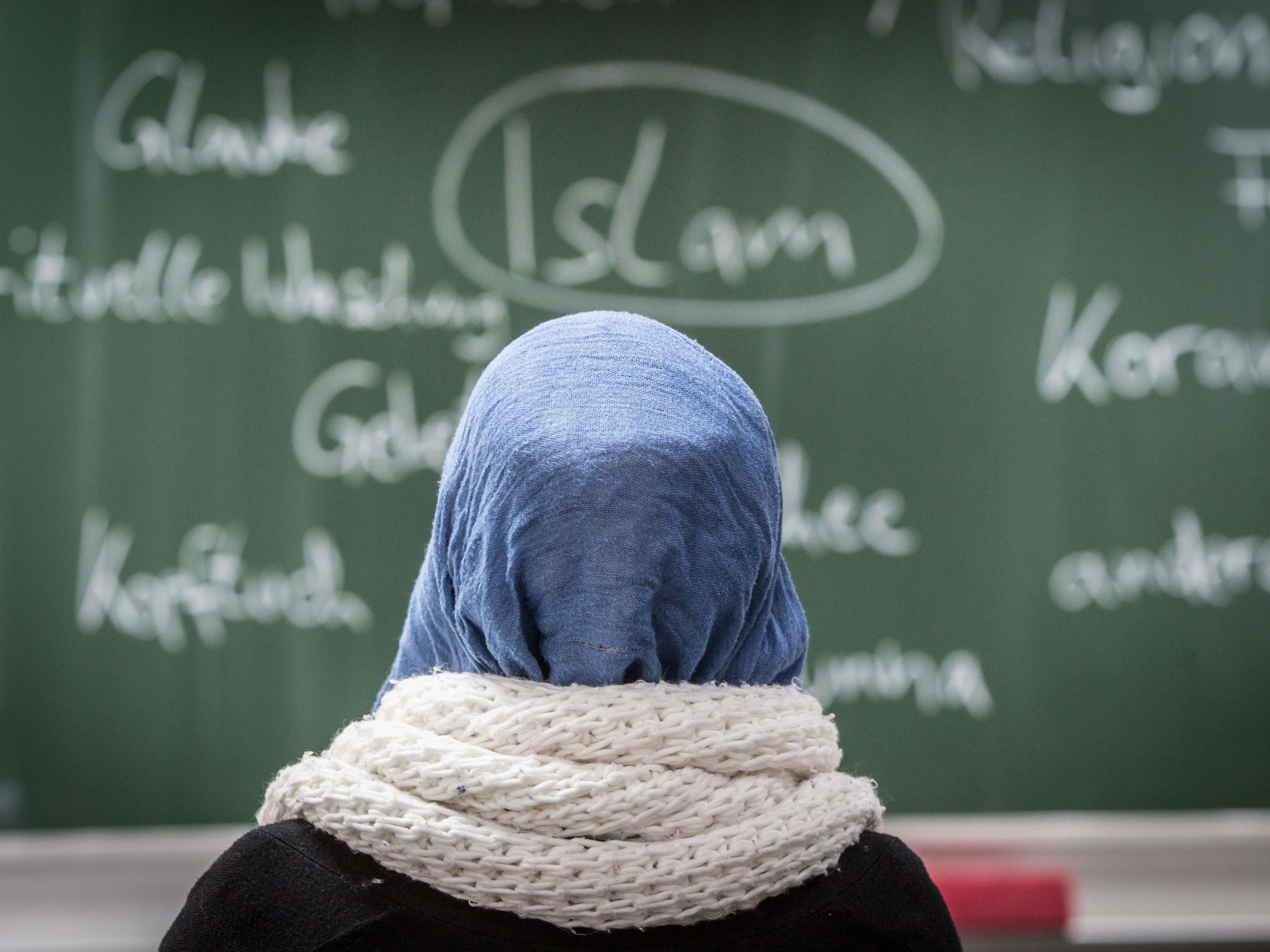 Der EuGH hat dem Kopftuchverbot unter gewissen Voraussetzungen zugestimmt. Der EuGH hat dem Kopftuchverbot unter gewissen Voraussetzungen zugestimmt.