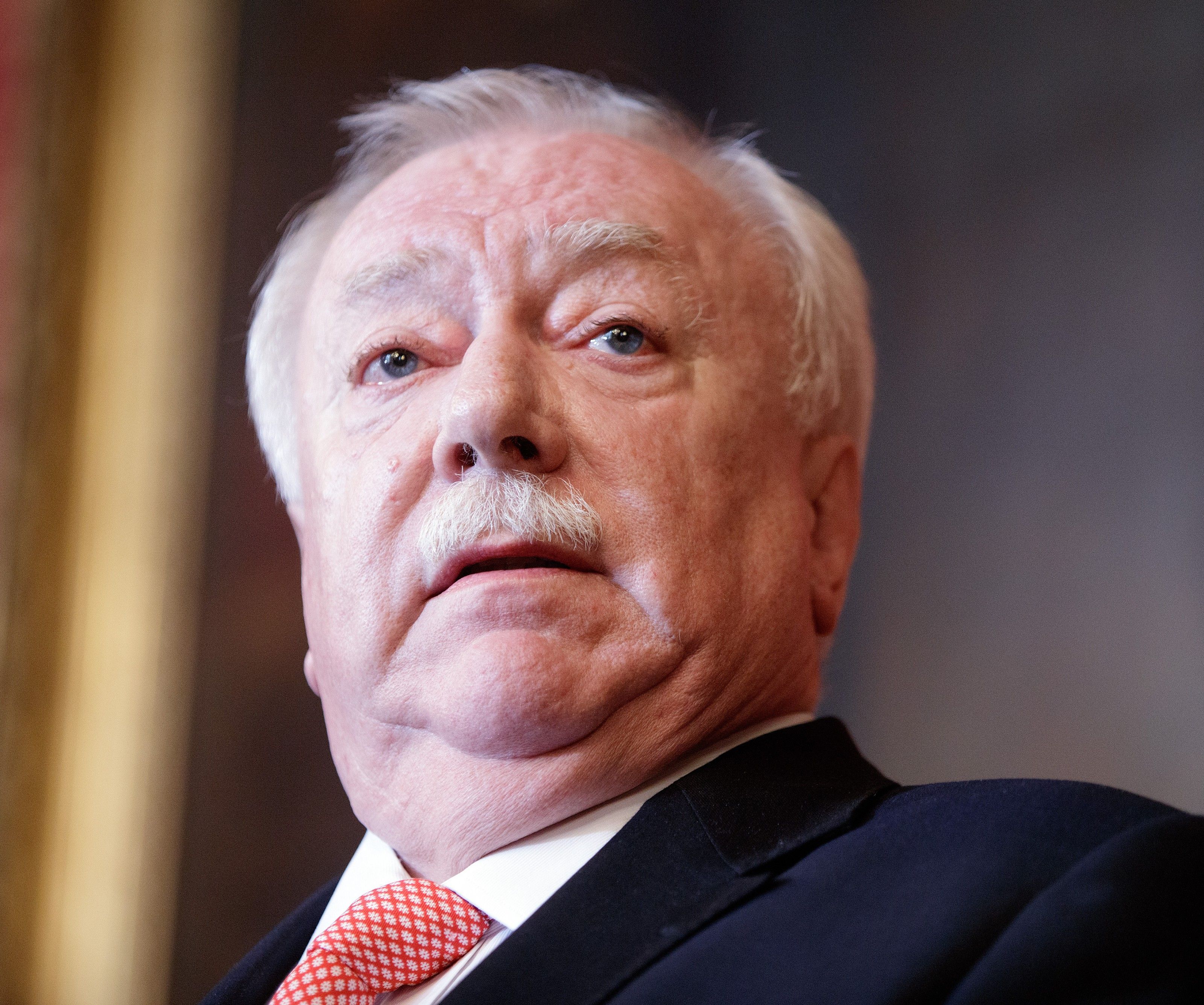 Der Wiener SPÖ-Chef und Bürgermeister Michael Häupl hat seine politischen Muskeln spielen lassen. Der Wiener SPÖ-Chef und Bürgermeister Michael Häupl hat seine politischen Muskeln spielen lassen.