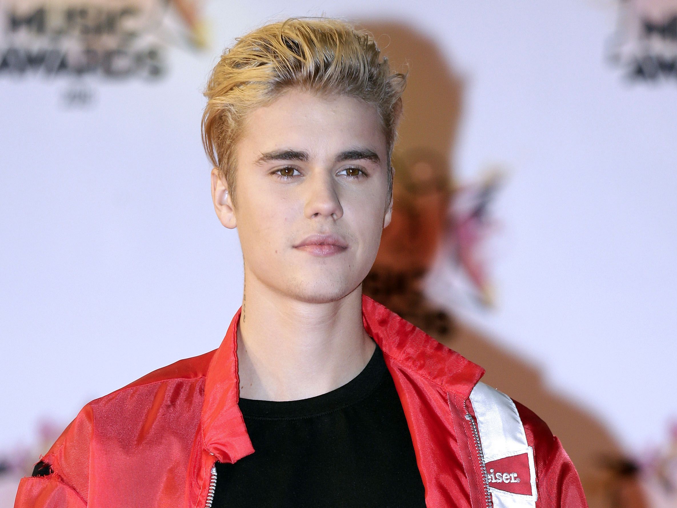 Australier gab sich als Justin Bieber aus. Australier gab sich als Justin Bieber aus.
