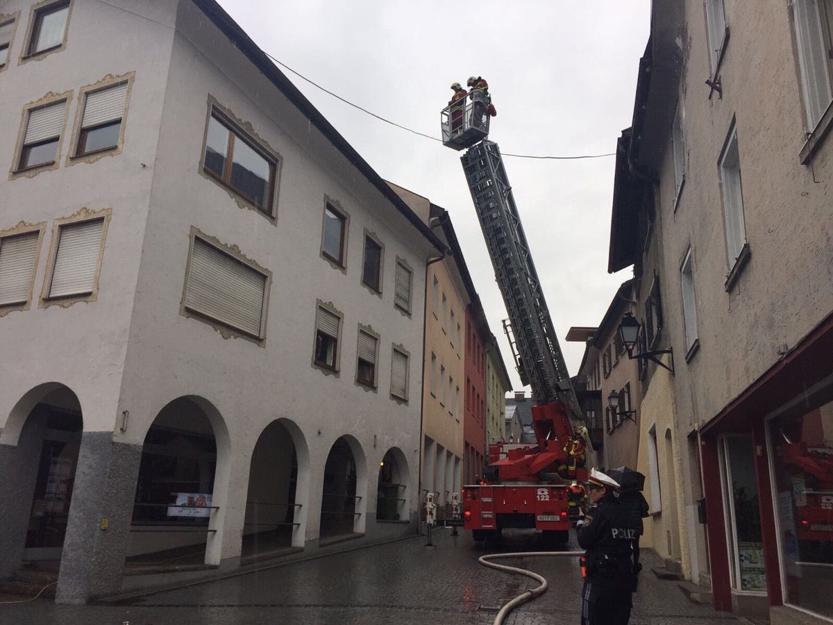 Bei einem Brand am Samstag in der Bludenzer Innenstadt wurde eine Person verletzt.