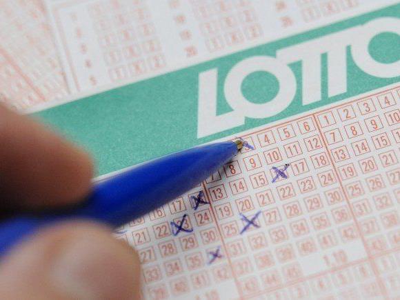 Beim Lotto winkt mehr Geld als gewöhnlich