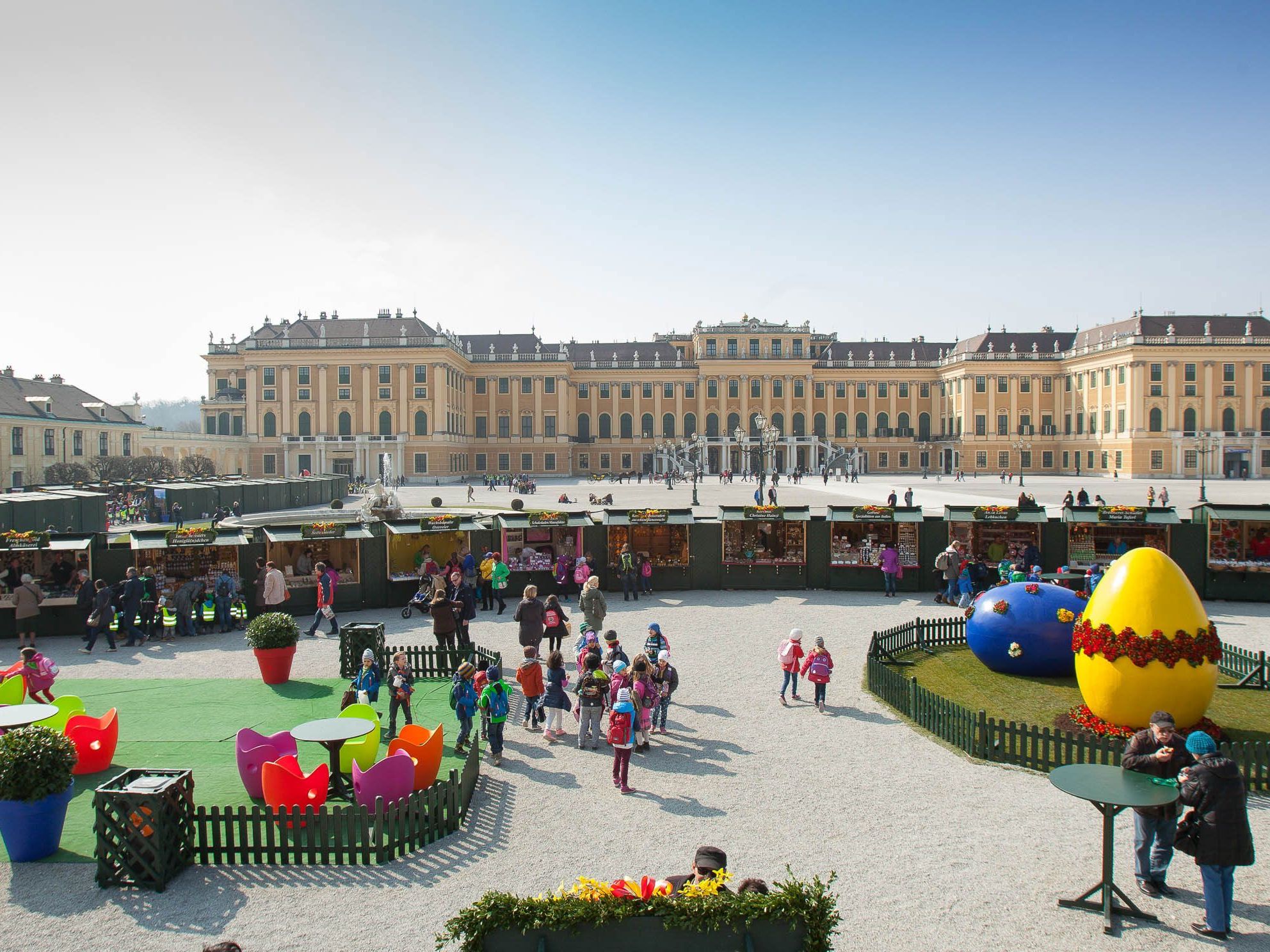 Der Ostermarkt Schloss Schönbrunn lockt auch heuer die Besucher an Der Ostermarkt Schloss Schönbrunn lockt auch heuer die Besucher an
