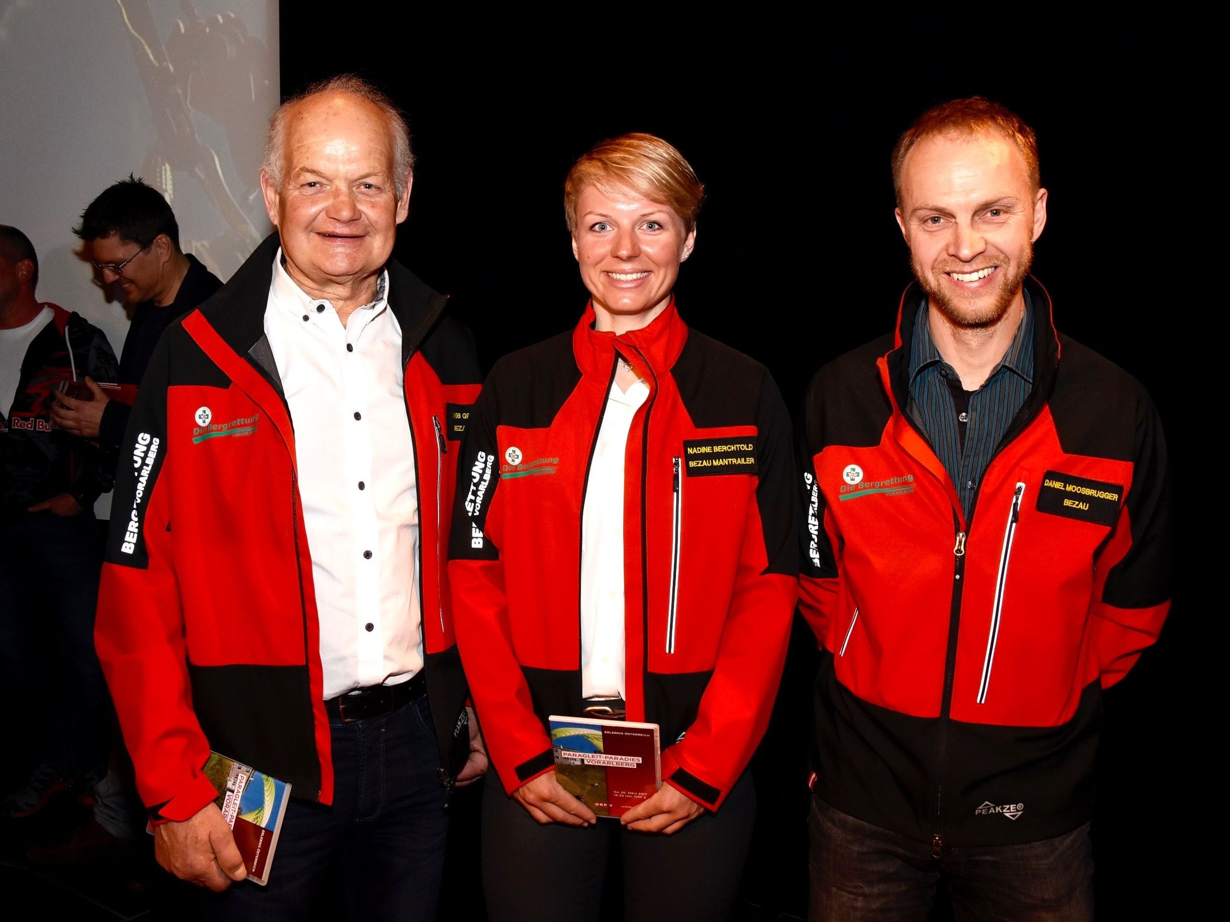 Präsentation Im Landesfunkhaus in Dornbirn. Im Bild v. l.: Jakob Graf, Nadine Berchtold und Daniel Moosbrugger, alle von der Bergrettung Bezau.