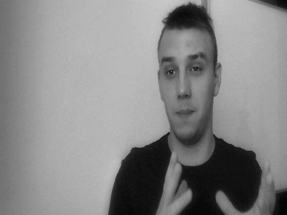 Sadzid Husic im Interview für Hambuger Wochenblatt Sadzid Husic im Interview für Hambuger Wochenblatt