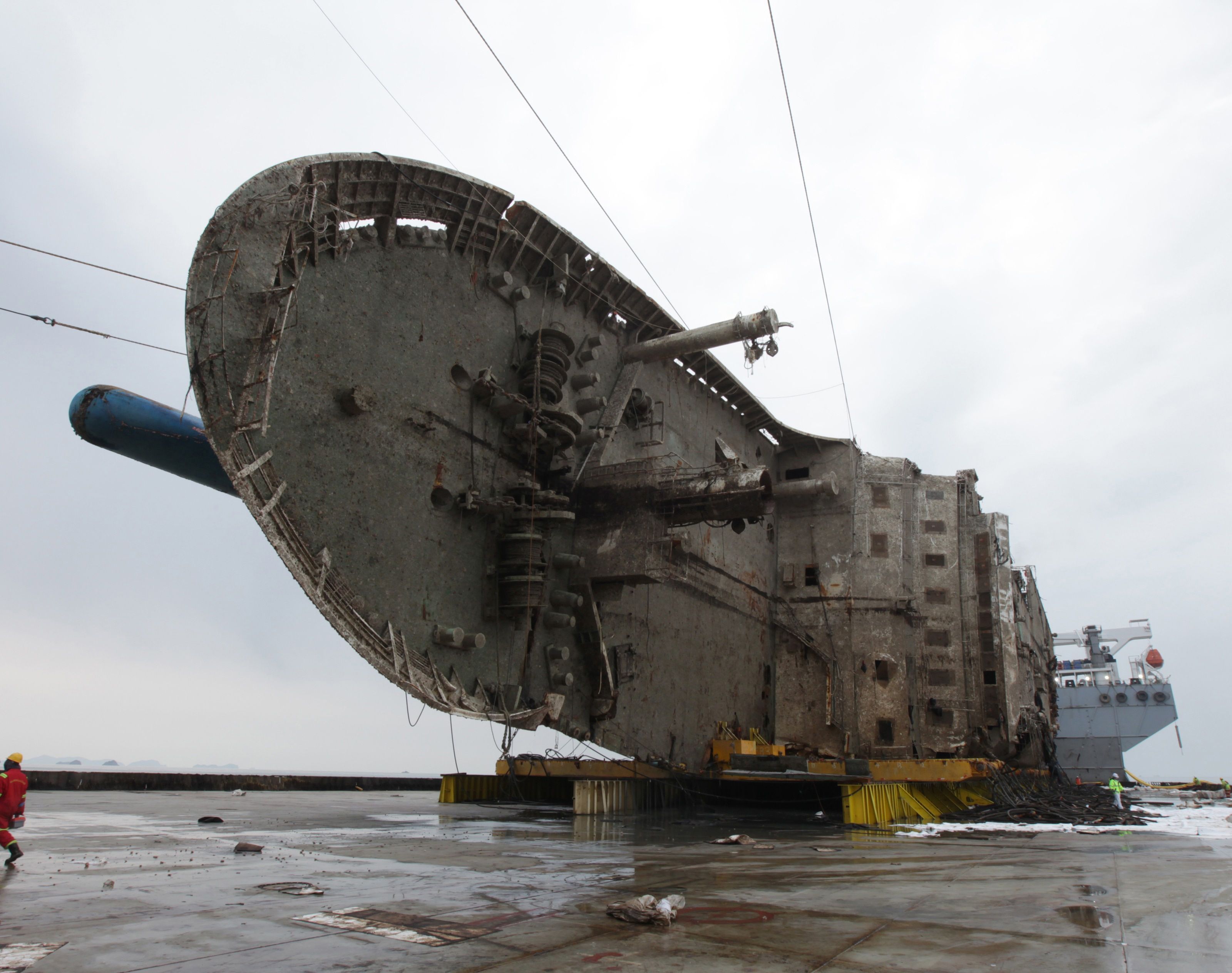 Die Unglücksfähre Sewol wurde geborgen. Die Unglücksfähre Sewol wurde geborgen.
