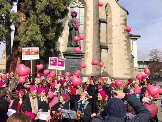 Frauen am Protestieren