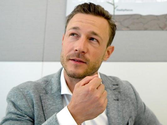 ÖVP-Chef Blümel schätzt, dass 20.000 Gemeindewohnungen leer stehen